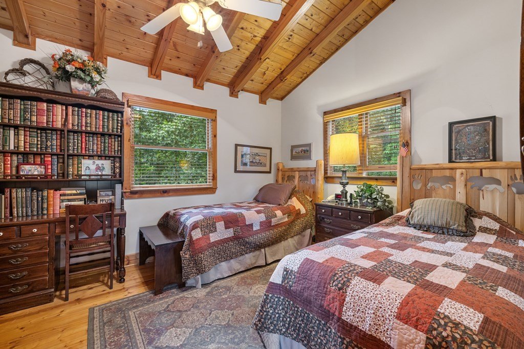 Blairsville, Georgia, 30512, United States, 3 Bedrooms Bedrooms, ,4 BathroomsBathrooms,Residential,For Sale,1895292