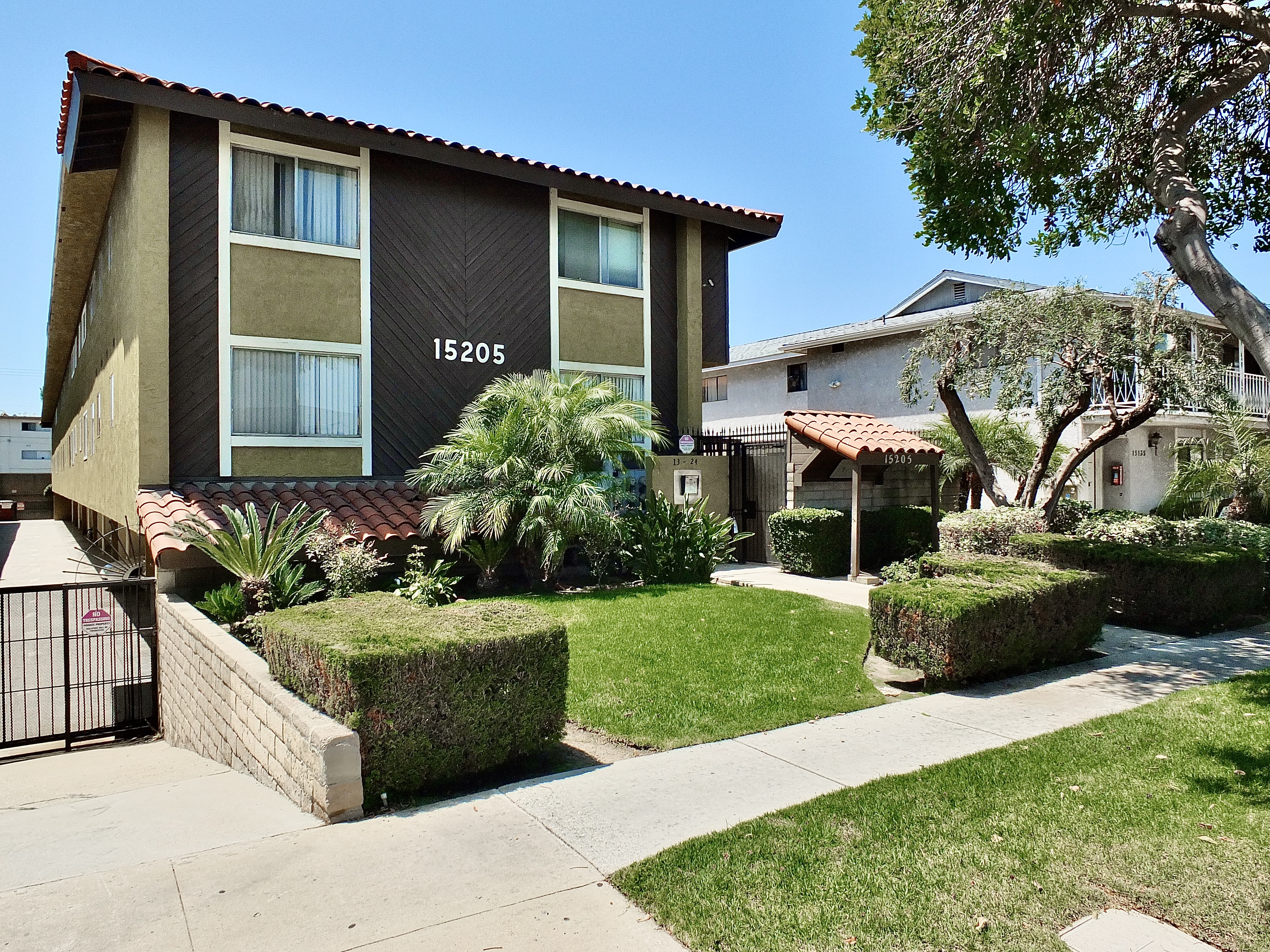 Gardena, California, 90247, United States, 2 Bedrooms Bedrooms, ,3 BathroomsBathrooms,Residential,For Sale,1905647