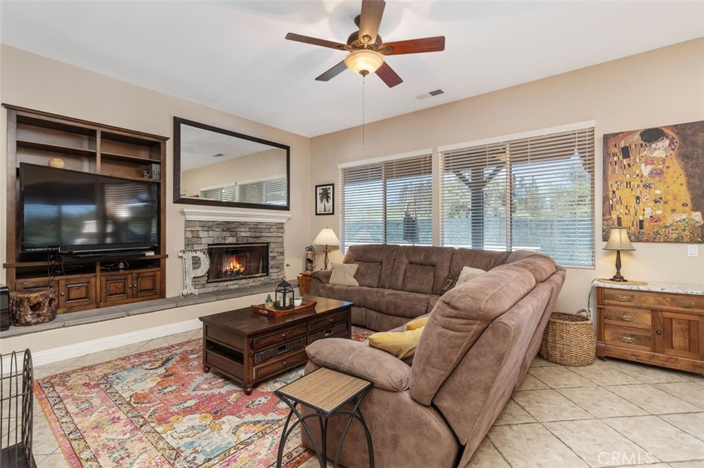 Murrieta, California, 92562, United States, 5 Bedrooms Bedrooms, ,3 BathroomsBathrooms,Residential,For Sale,1837982