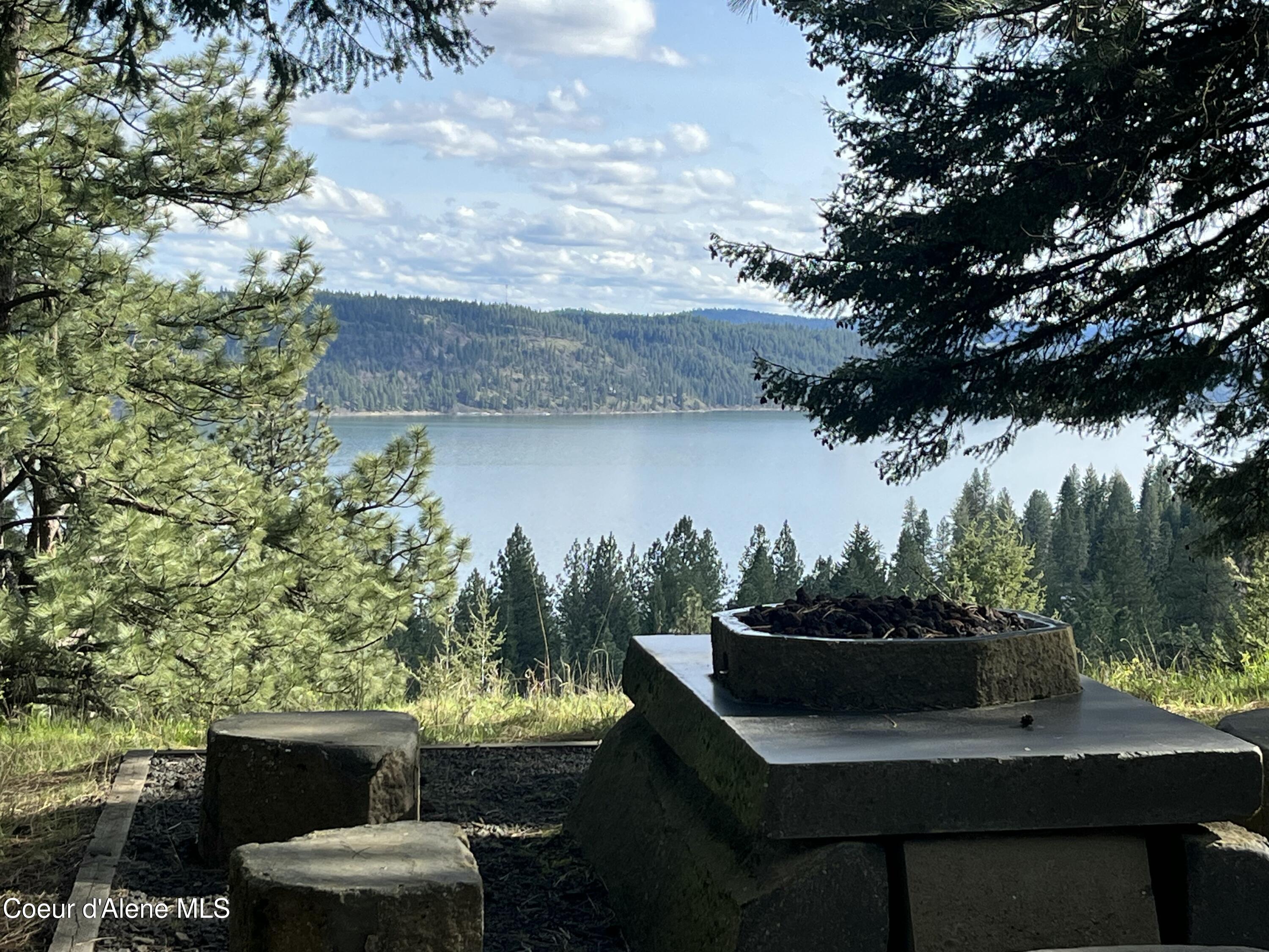 Coeur d'Alene, Idaho, 83814, United States, 4 Bedrooms Bedrooms, ,4 BathroomsBathrooms,Residential,For Sale,2044765