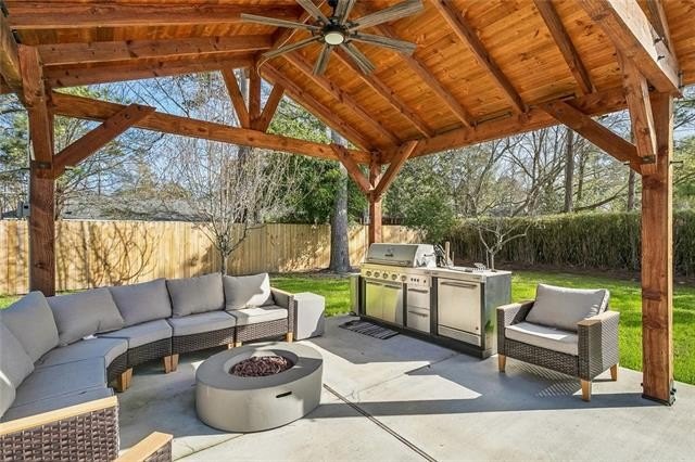 Mandeville, Louisiana, 70471, United States, 5 Bedrooms Bedrooms, ,6 BathroomsBathrooms,Residential,For Sale,2025079