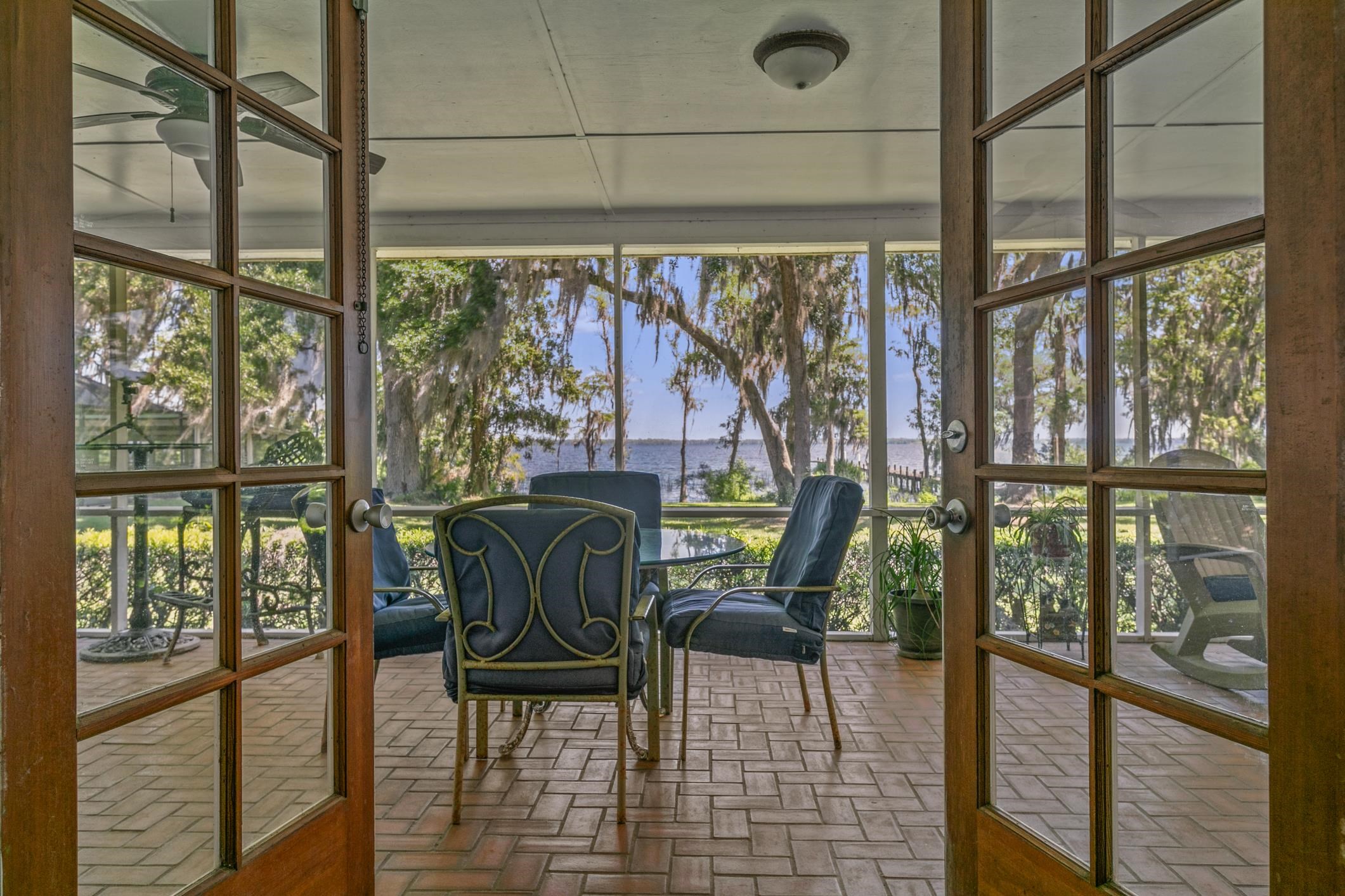 Crescent City, Florida, 32112, United States, 5 Bedrooms Bedrooms, ,3 BathroomsBathrooms,Residential,For Sale,1981097