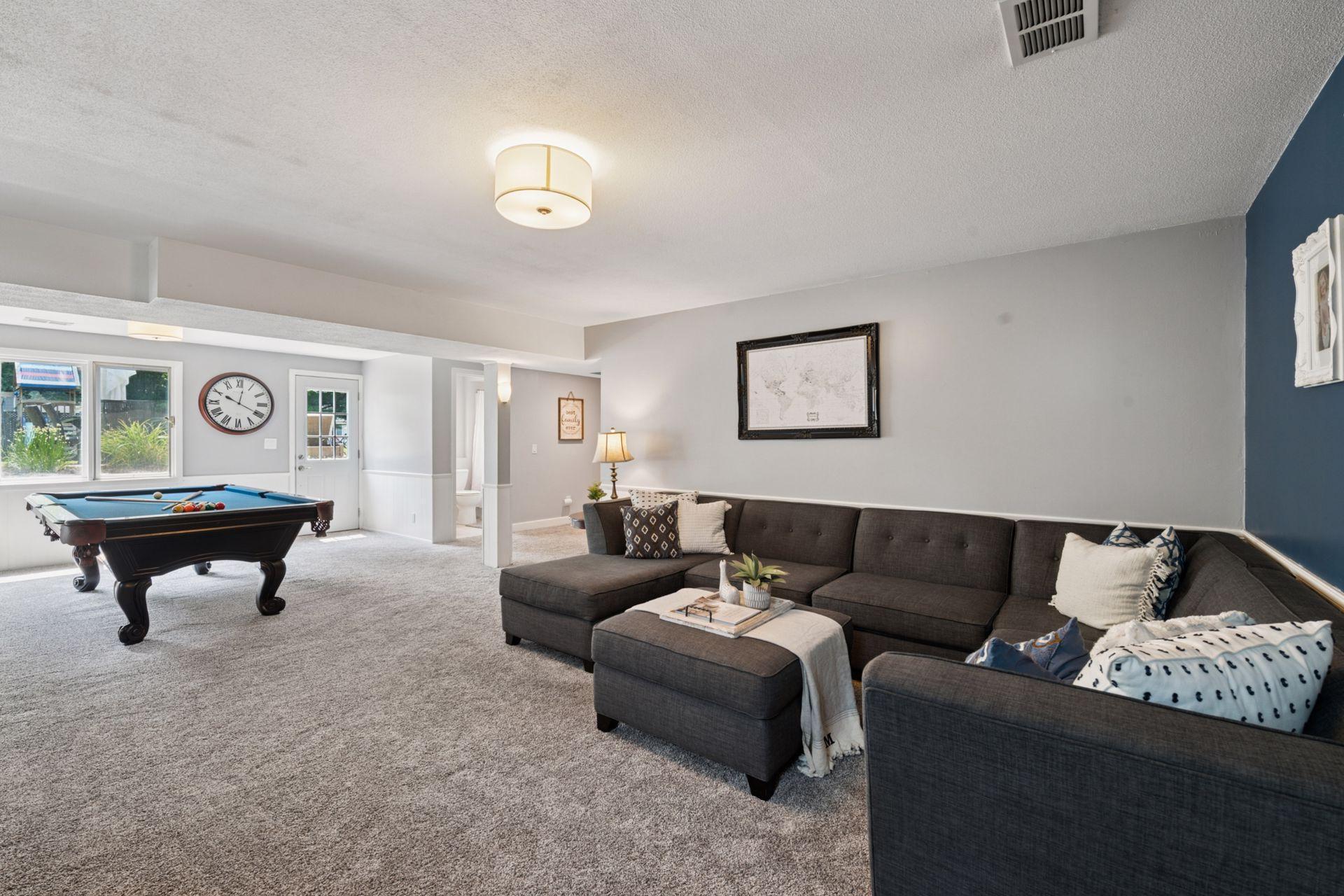 Edina, Minnesota, 55435, United States, 4 Bedrooms Bedrooms, ,3 BathroomsBathrooms,Residential,For Sale,1907442