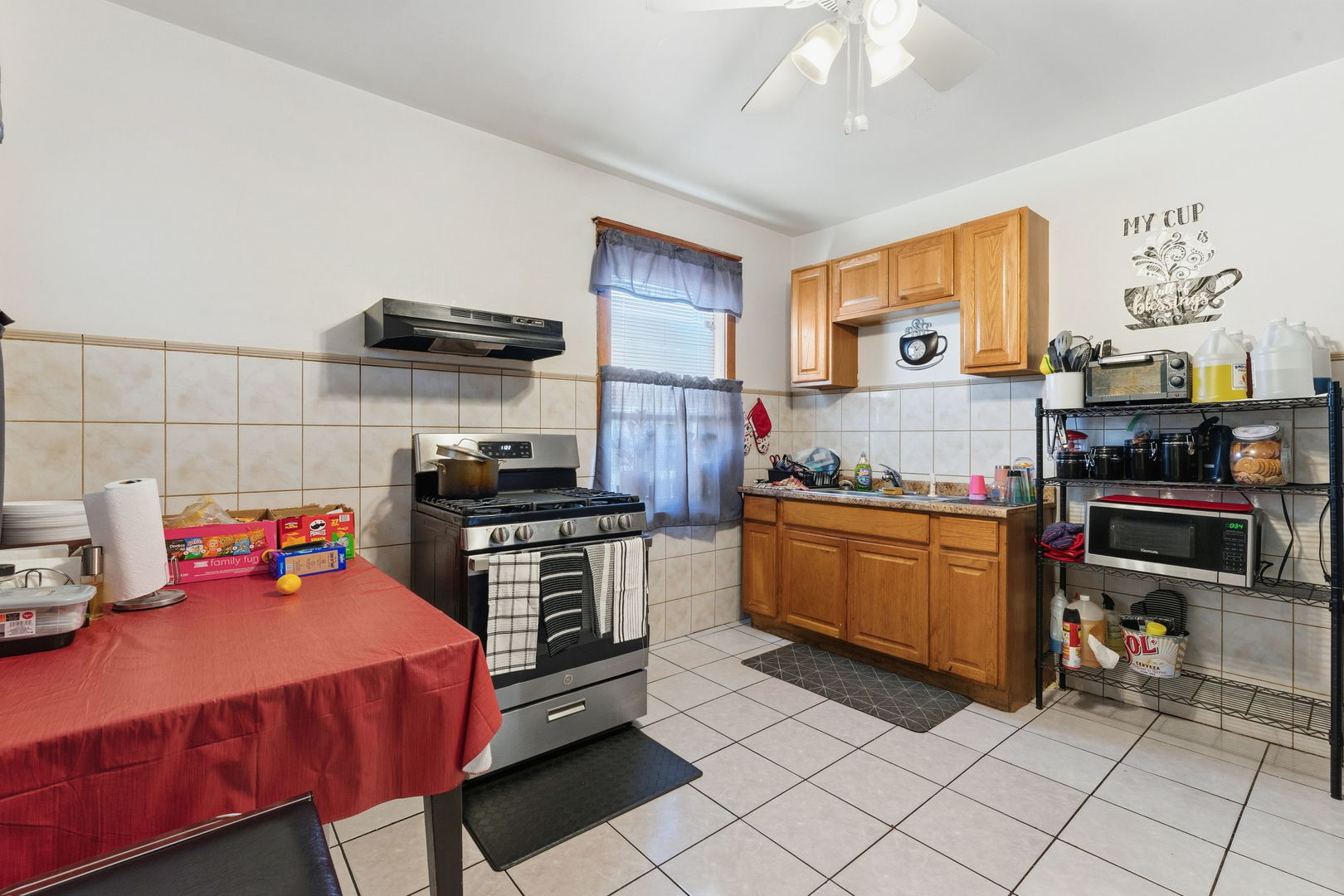 Chicago, Illinois, 60651, United States, 6 Bedrooms Bedrooms, ,Residential,For Sale,1992904