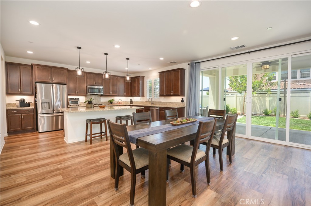 Murrieta, California, 92563, United States, 3 Bedrooms Bedrooms, ,3 BathroomsBathrooms,Residential,For Sale,1927854