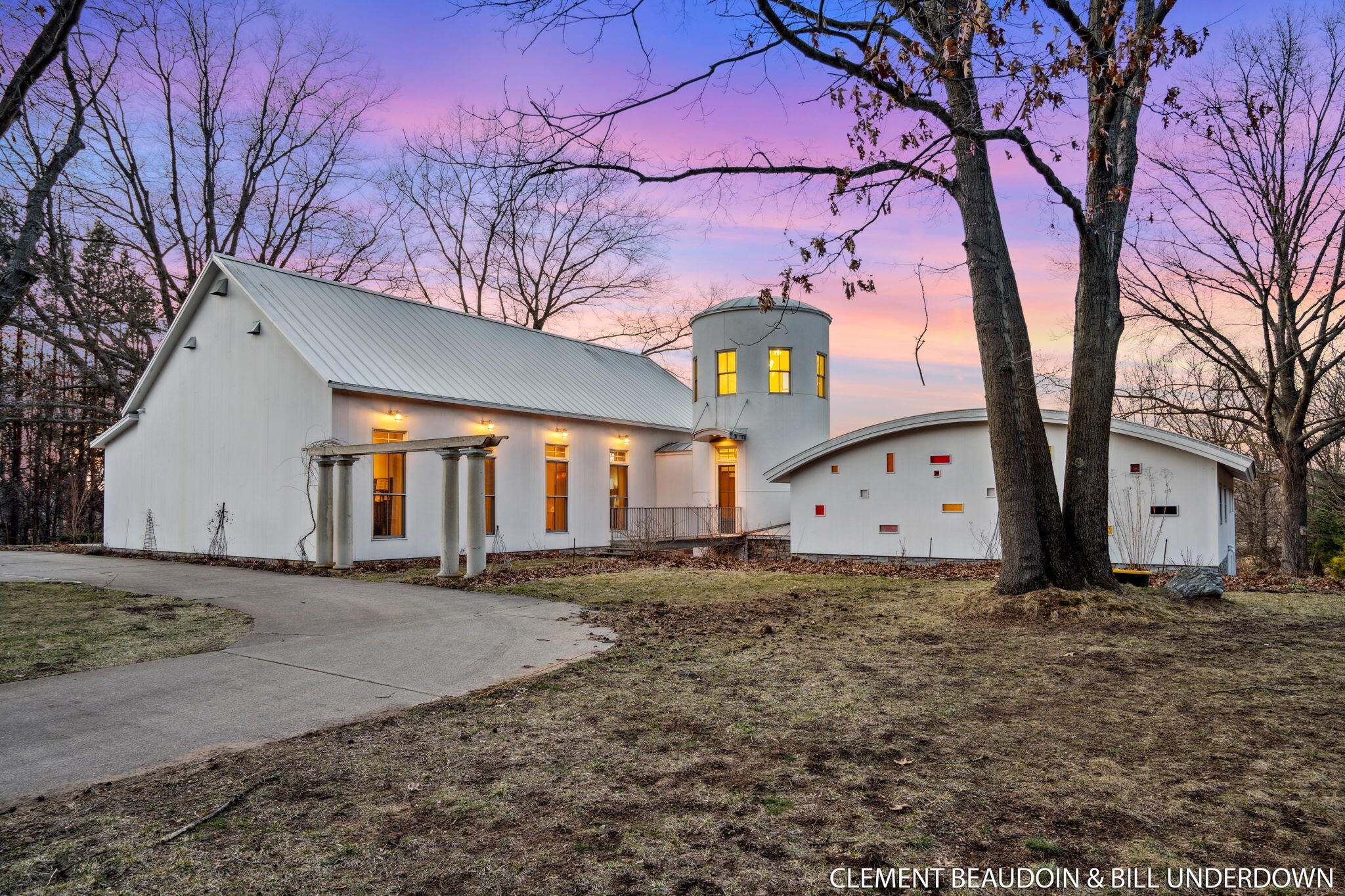 Fennville, Michigan, 49408, United States, 5 Bedrooms Bedrooms, ,7 BathroomsBathrooms,Residential,For Sale,1973707