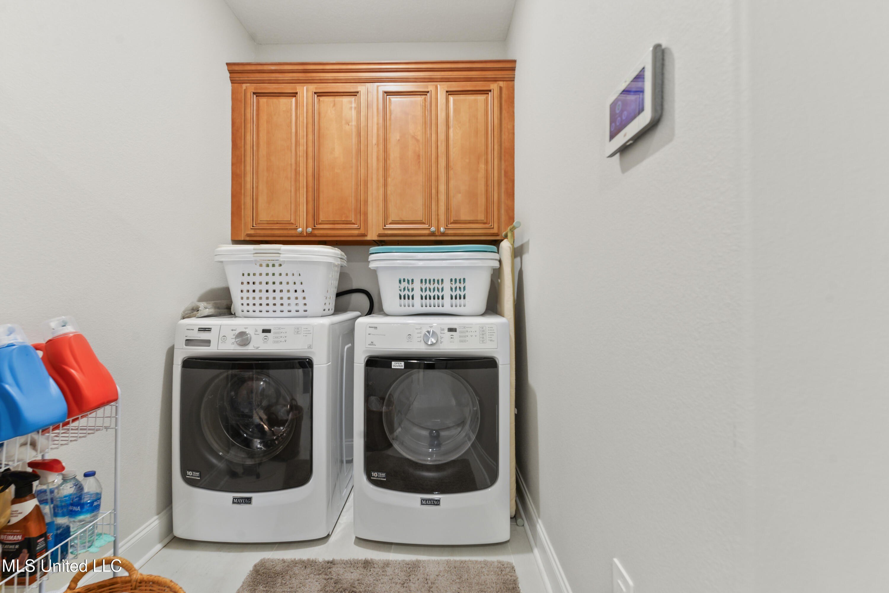 Gulfport, Mississippi, 39503, United States, 5 Bedrooms Bedrooms, ,3 BathroomsBathrooms,Residential,For Sale,1979883