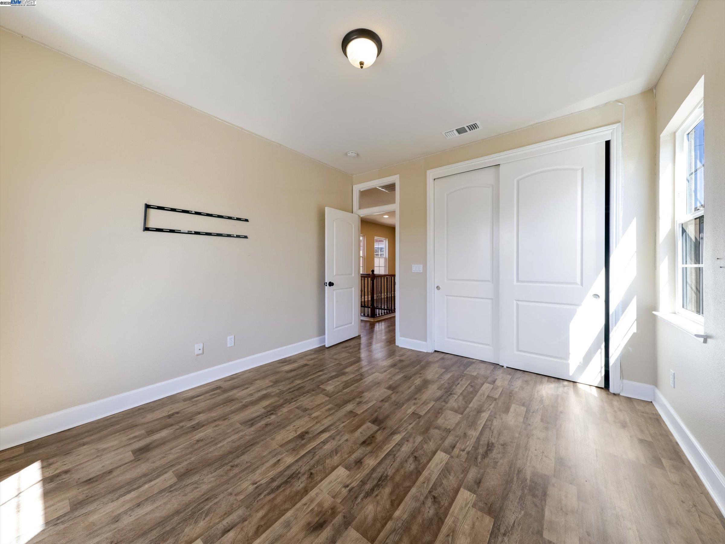 Vallejo, California, 94591, United States, 5 Bedrooms Bedrooms, ,5 BathroomsBathrooms,Residential,For Sale,2002289