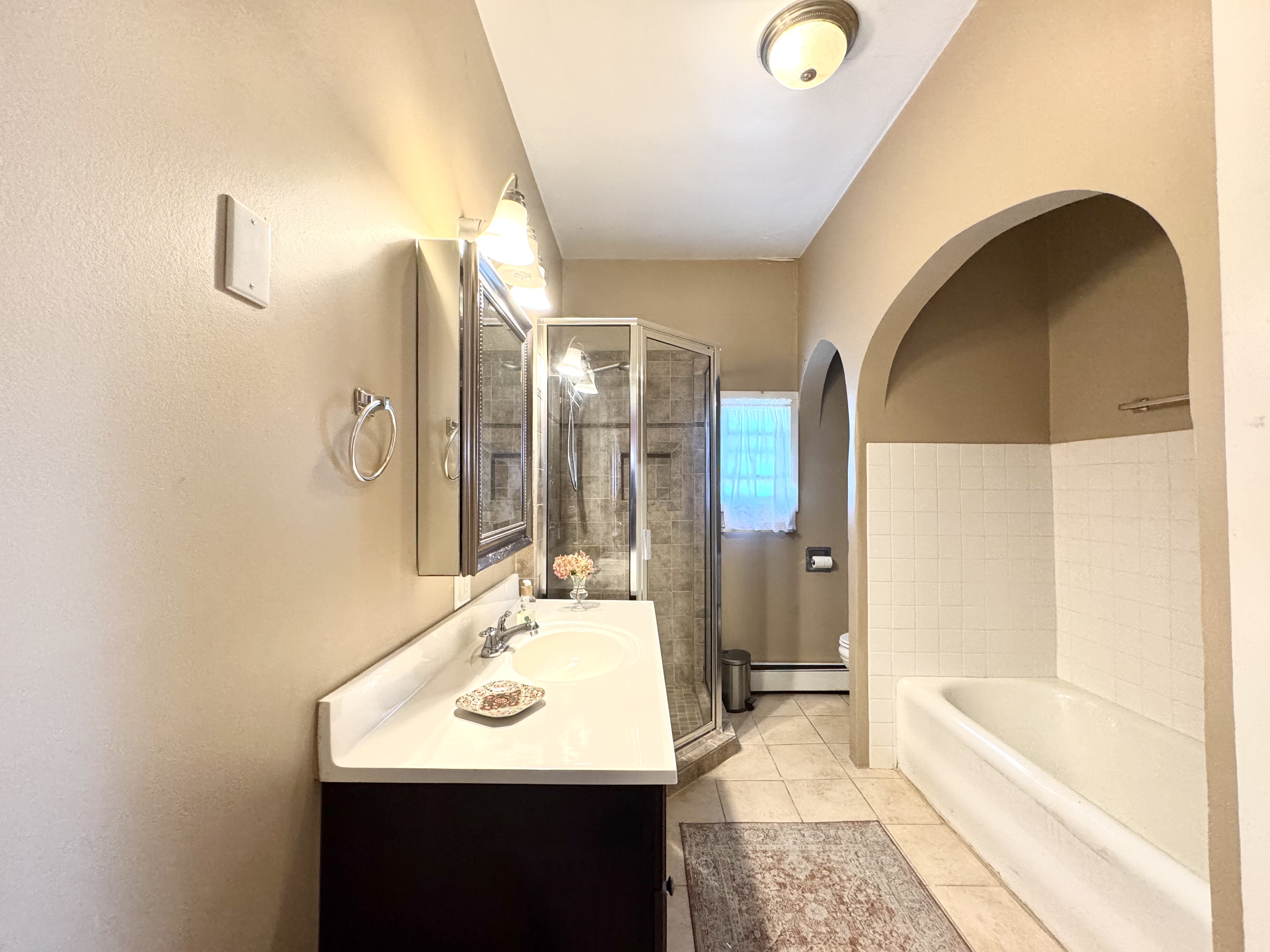 Catskill, New York, 12414, United States, 3 Bedrooms Bedrooms, ,2 BathroomsBathrooms,Residential,For Sale,1990409