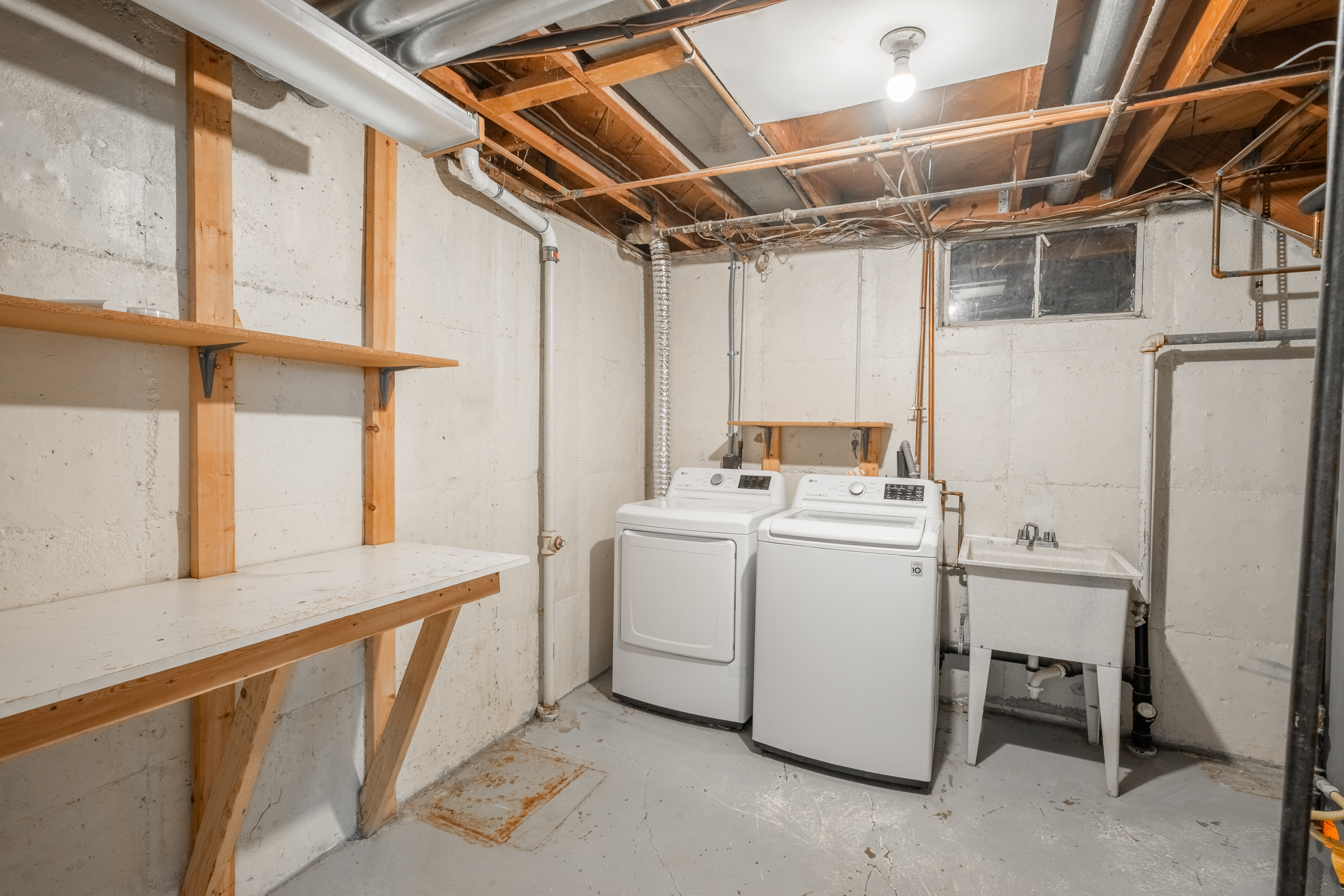  Charming Brick Bungalow - 物件實景