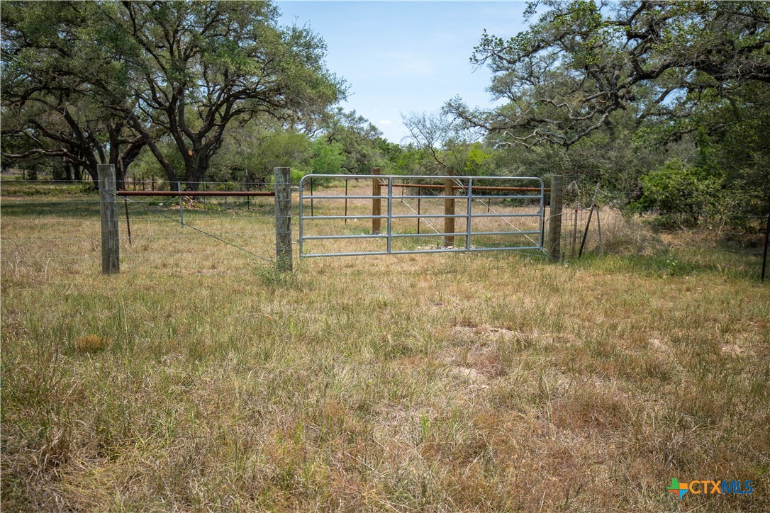 Cuero, Texas, 77954, United States, ,Residential,For Sale,1950887