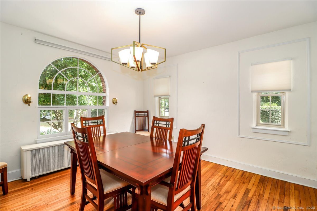 North Haven, Connecticut, 06473, United States, 4 Bedrooms Bedrooms, ,3 BathroomsBathrooms,Residential,For Sale,1940300