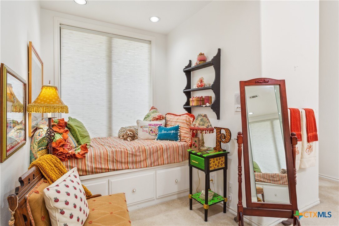 Salado, Texas, 76571, United States, 4 Bedrooms Bedrooms, ,7 BathroomsBathrooms,Residential,For Sale,1977249