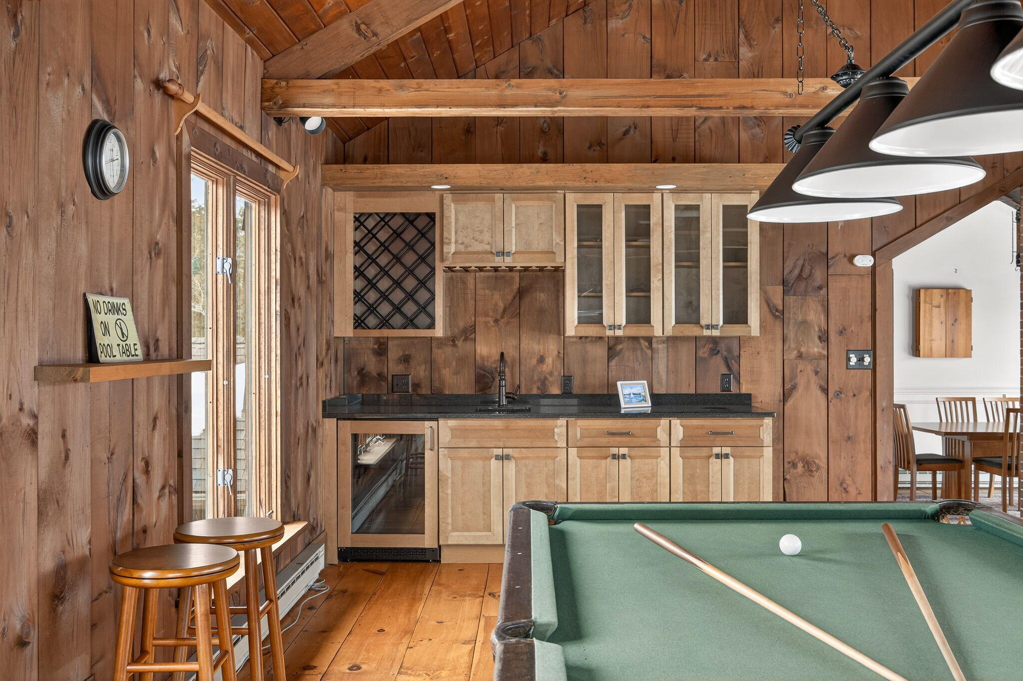  102 Nashawena Street - 物件實景