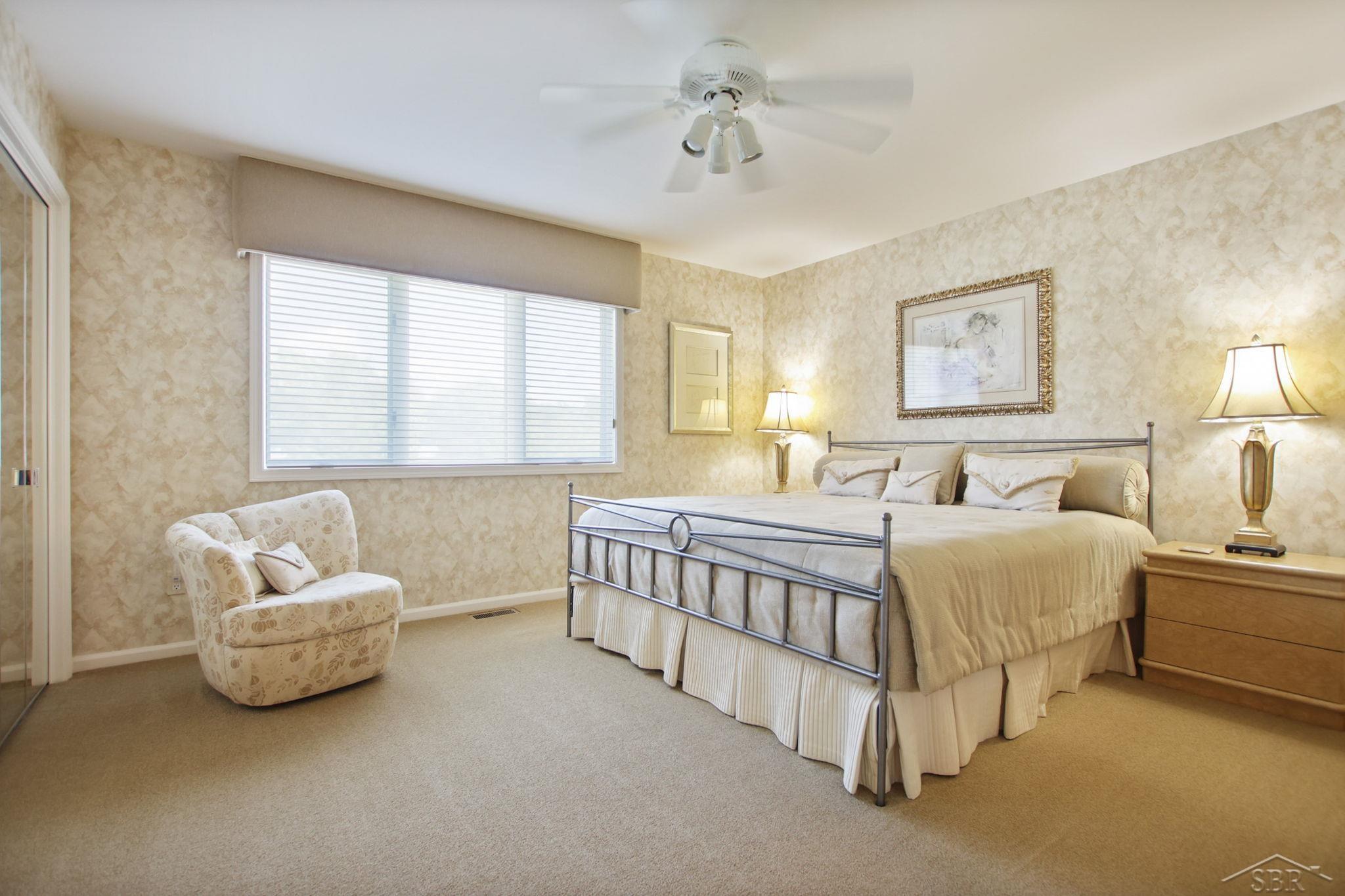 210 Golfview, Saginaw, Michigan, 48638, United States, 4 Bedrooms Bedrooms, ,6 BathroomsBathrooms,Residential,For Sale,210 Golfview,1320030