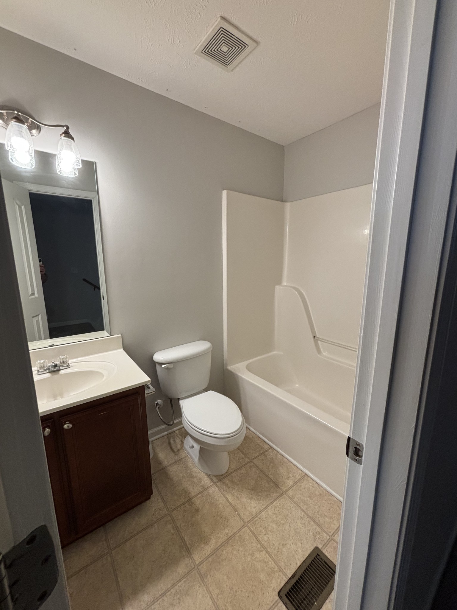  342 Arapaho Dr, Murfreesboro, TN, 37128 - 物件實景