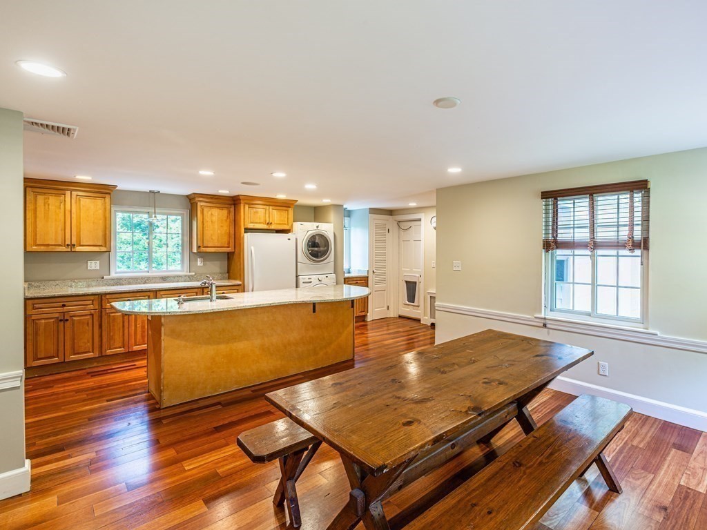 Brockton, Massachusetts, 02301, United States, 5 Bedrooms Bedrooms, ,3 BathroomsBathrooms,Residential,For Sale,1879752