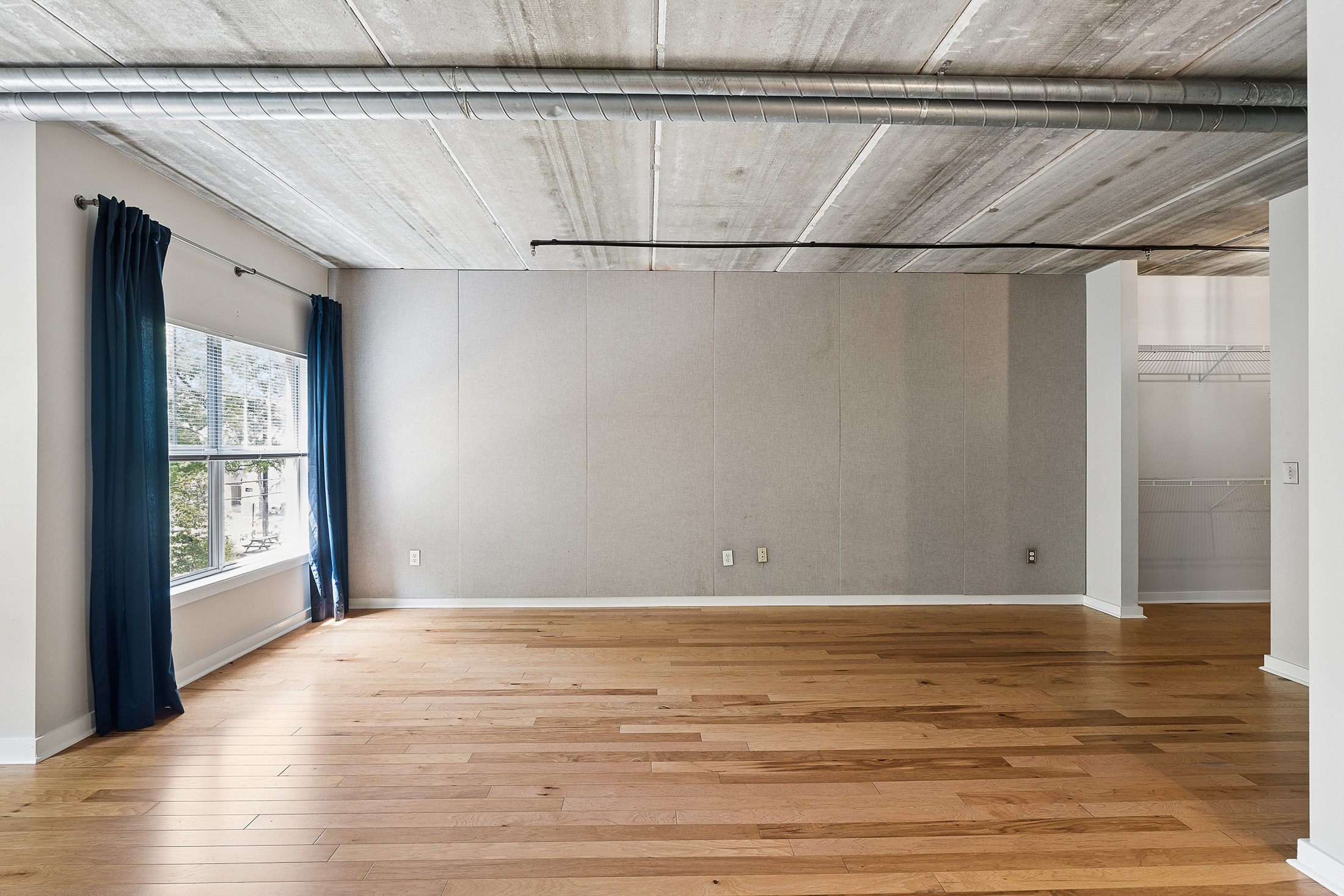  Spacious Heart-of-Midtown Condo - 物件實景