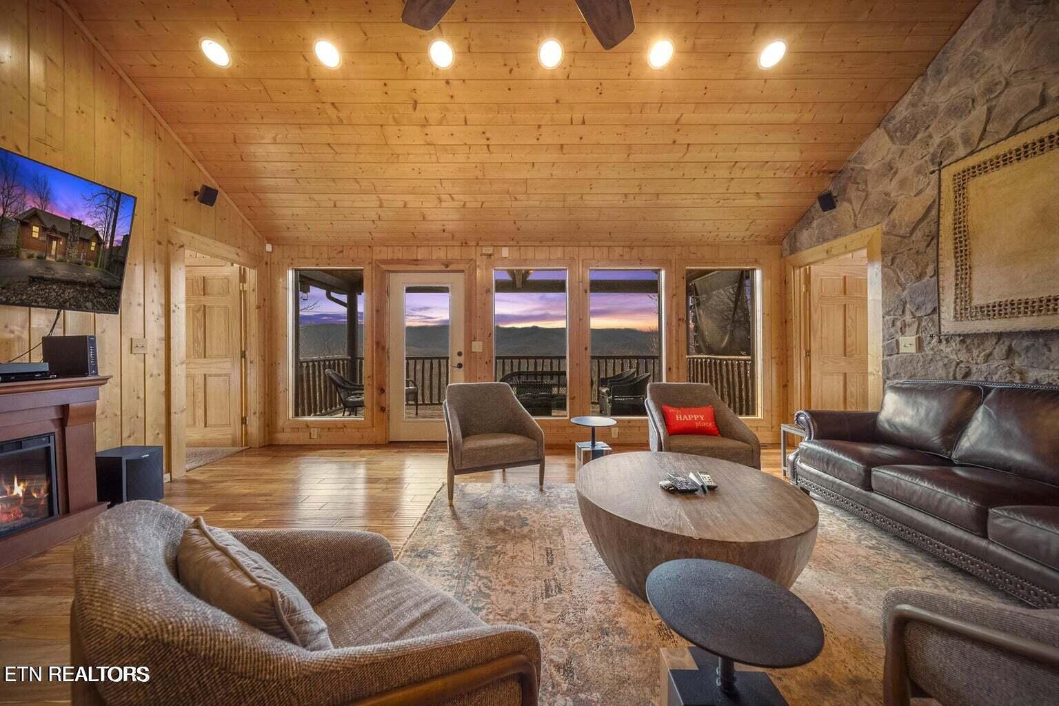 922 Scenic Tr, Gatlinburg, Tennessee, 37738, United States, 3 Bedrooms Bedrooms, ,3 BathroomsBathrooms,Residential,For Sale,922 Scenic Tr,1483117