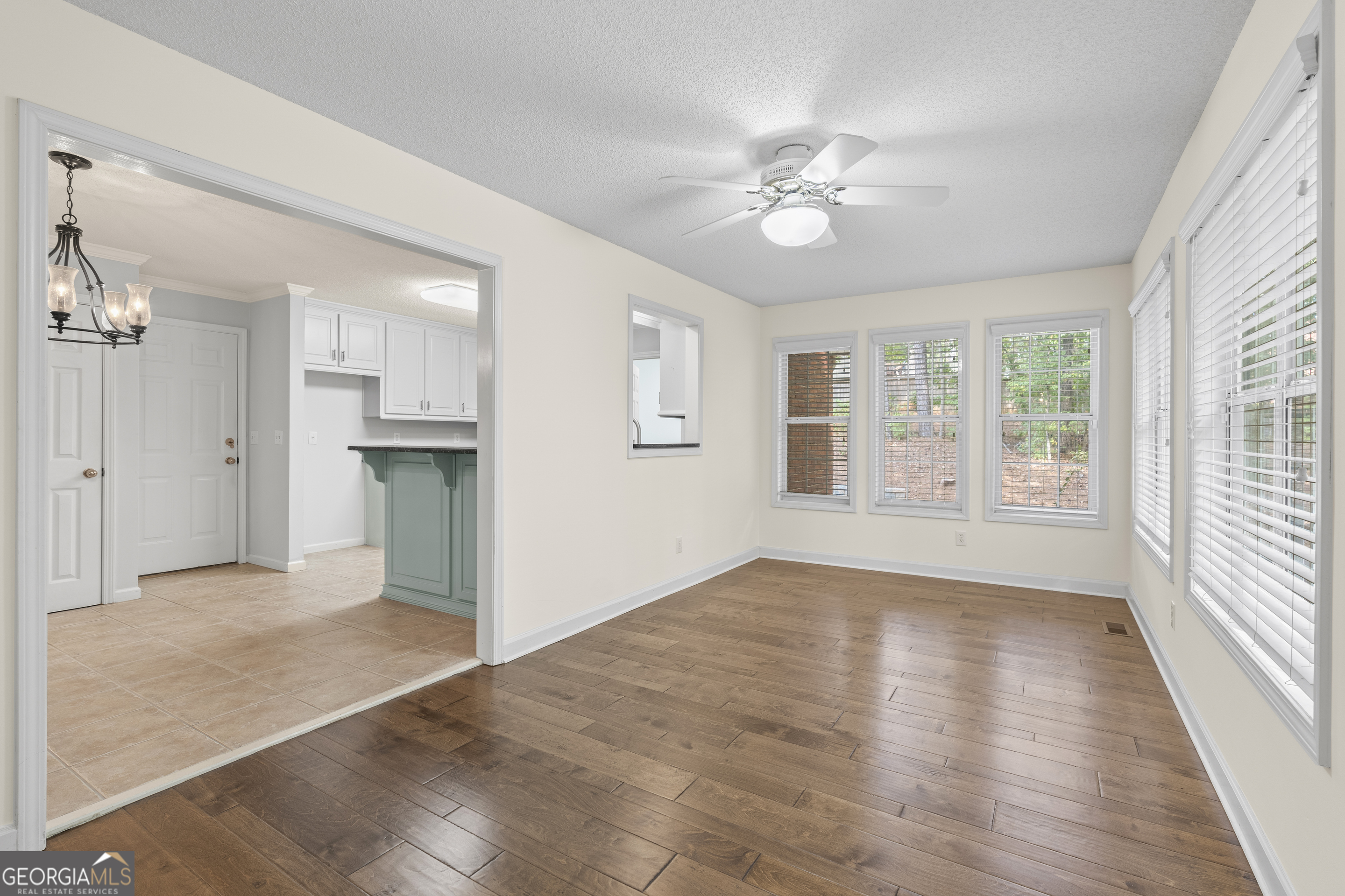 Sharpsburg, Georgia, 30277, United States, 3 Bedrooms Bedrooms, ,3 BathroomsBathrooms,Residential,For Sale,1955891