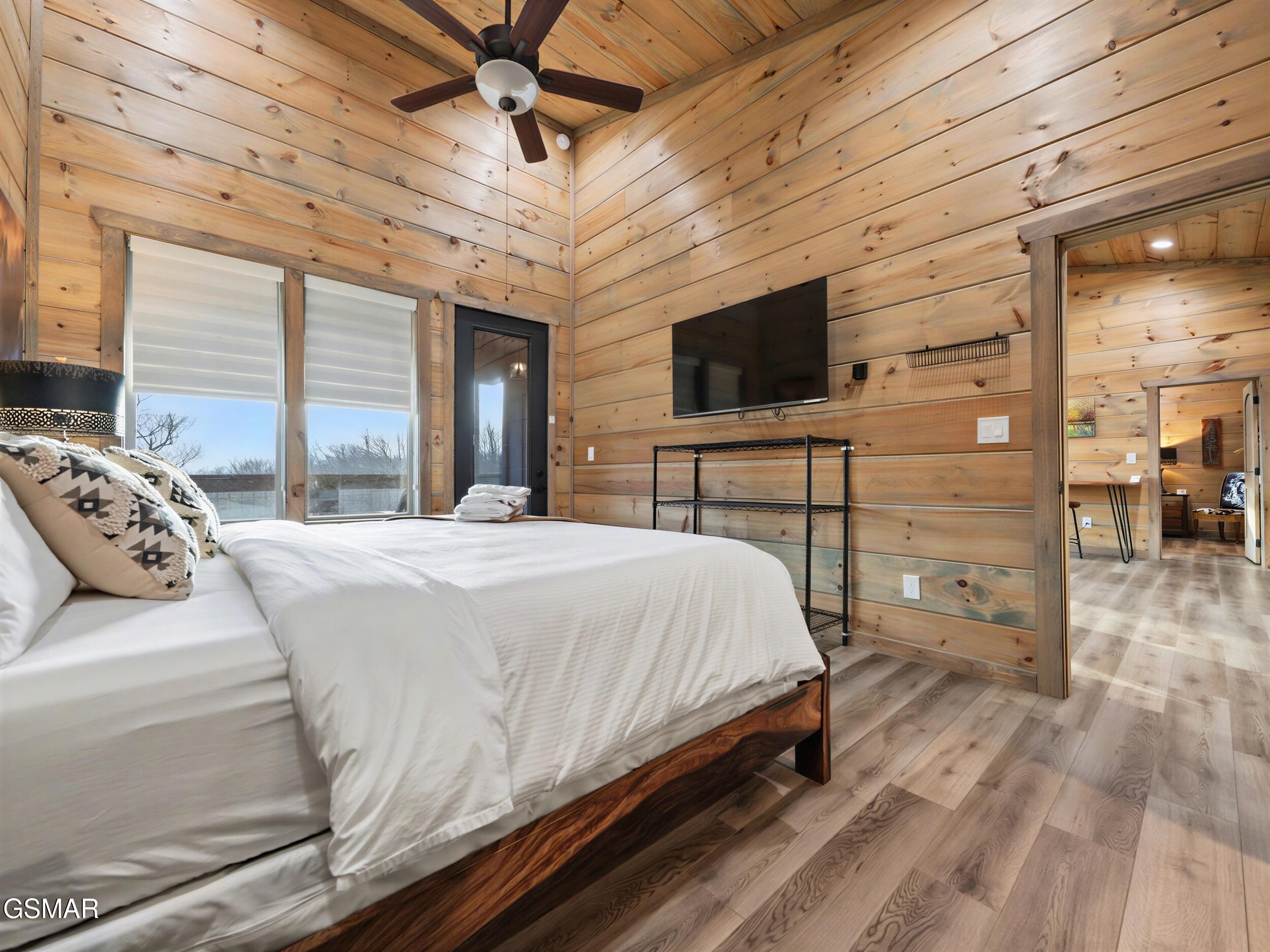 Gatlinburg, Tennessee, 37738, United States, 3 Bedrooms Bedrooms, ,4 BathroomsBathrooms,Residential,For Sale,2012548