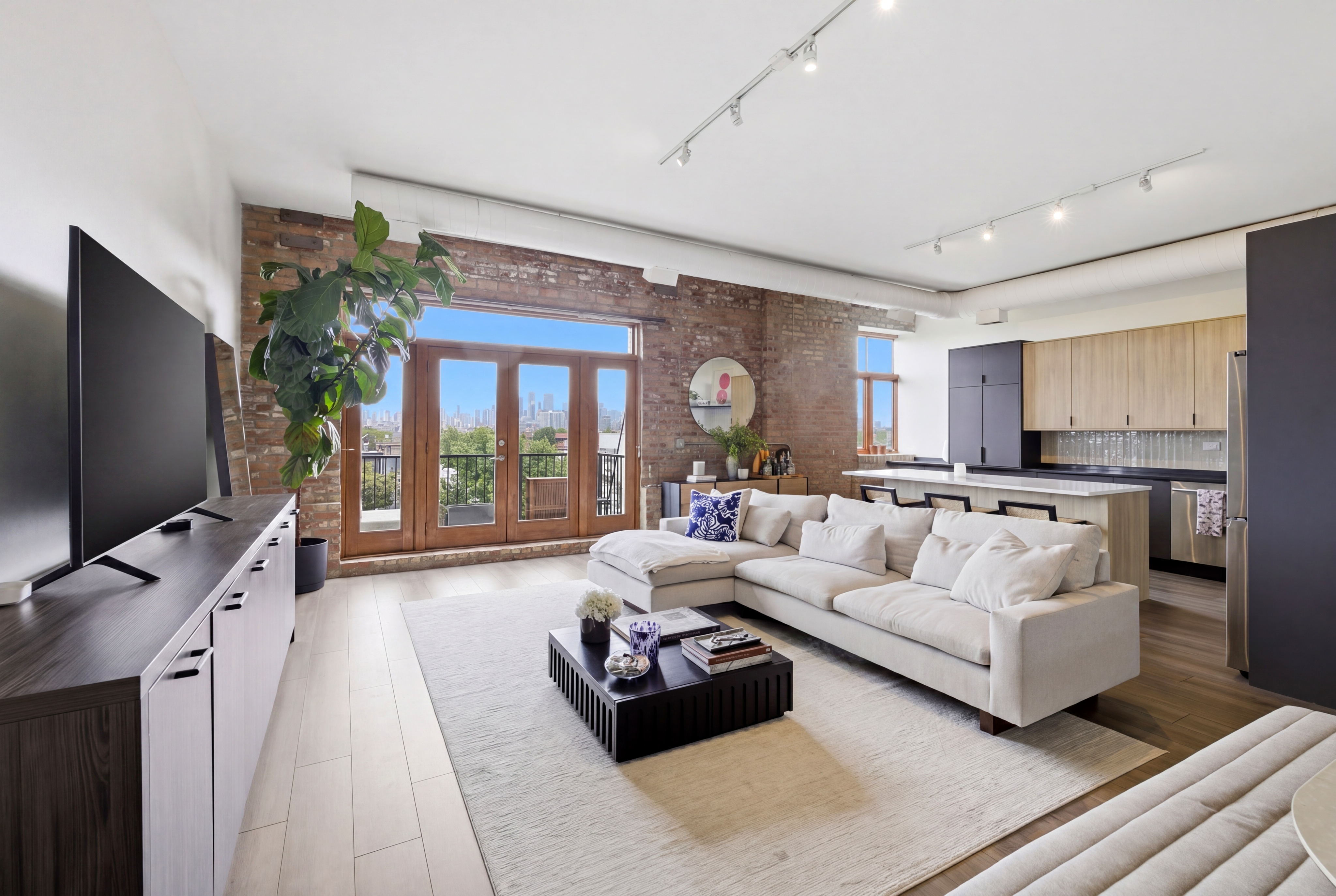  Penthouse Loft in the Heart of Ukrainian Village - 物件實景