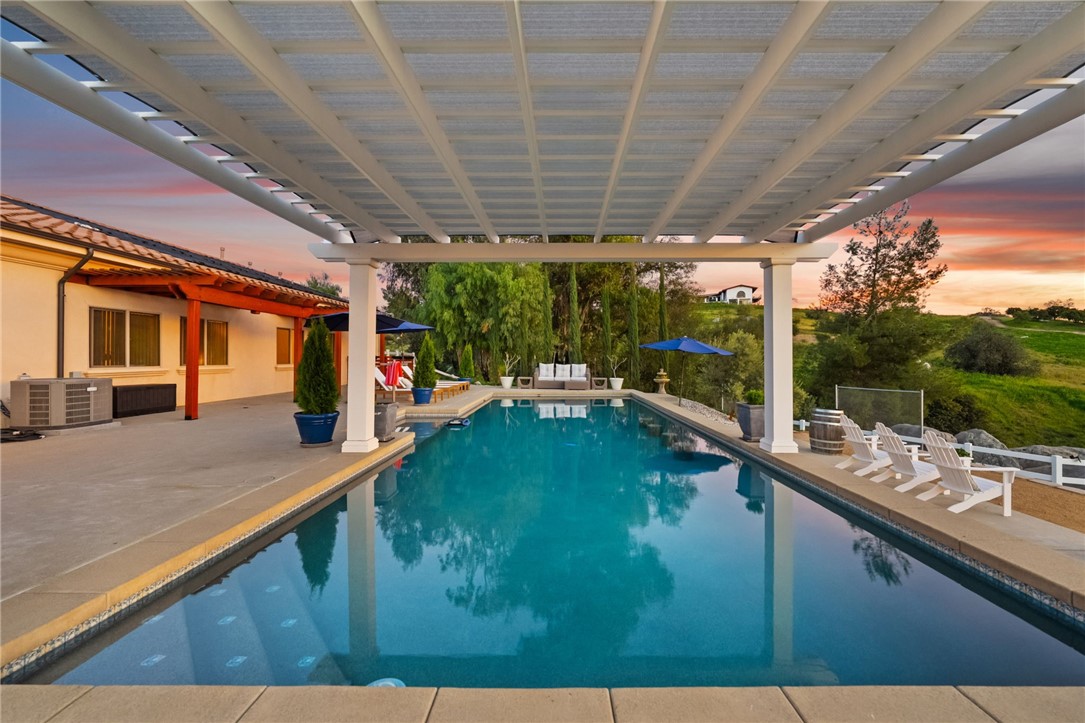 Temecula, California, 92592, United States, 5 Bedrooms Bedrooms, ,4 BathroomsBathrooms,Residential,For Sale,2021827