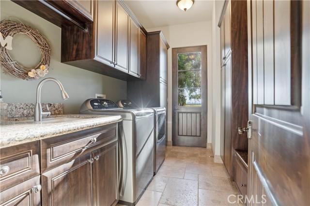 Temecula, California, 92592, United States, 3 Bedrooms Bedrooms, ,4 BathroomsBathrooms,Residential,For Sale,1998923