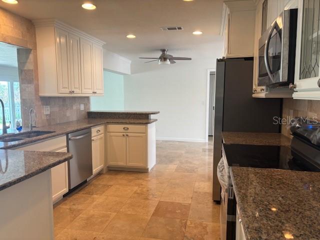 Treasure Island, Florida, 33706, United States, 4 Bedrooms Bedrooms, ,3 BathroomsBathrooms,Residential,For Sale,1824070
