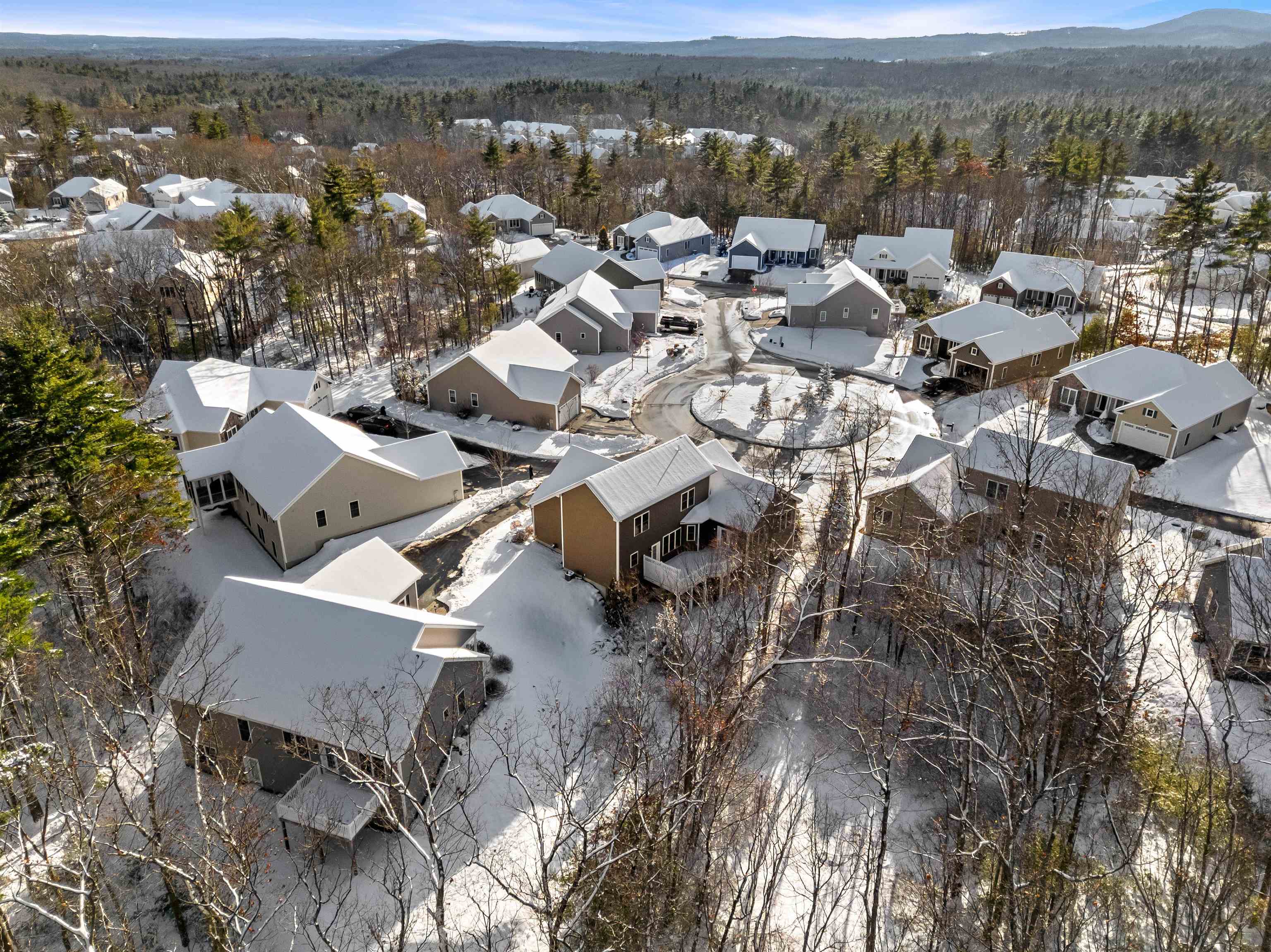 Manchester, New Hampshire, 03102, United States, 3 Bedrooms Bedrooms, ,3 BathroomsBathrooms,Residential,For Sale,2003193