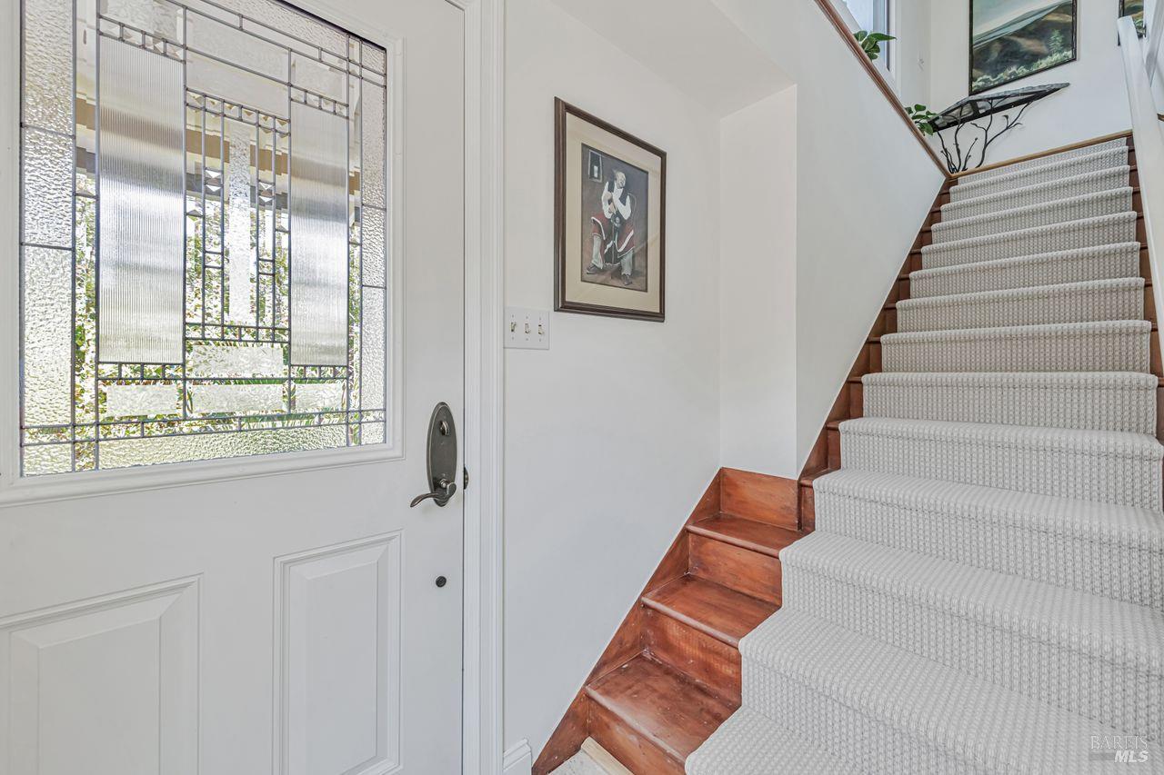 Corte Madera, California, 94925, United States, 4 Bedrooms Bedrooms, ,5 BathroomsBathrooms,Residential,For Sale,1917225