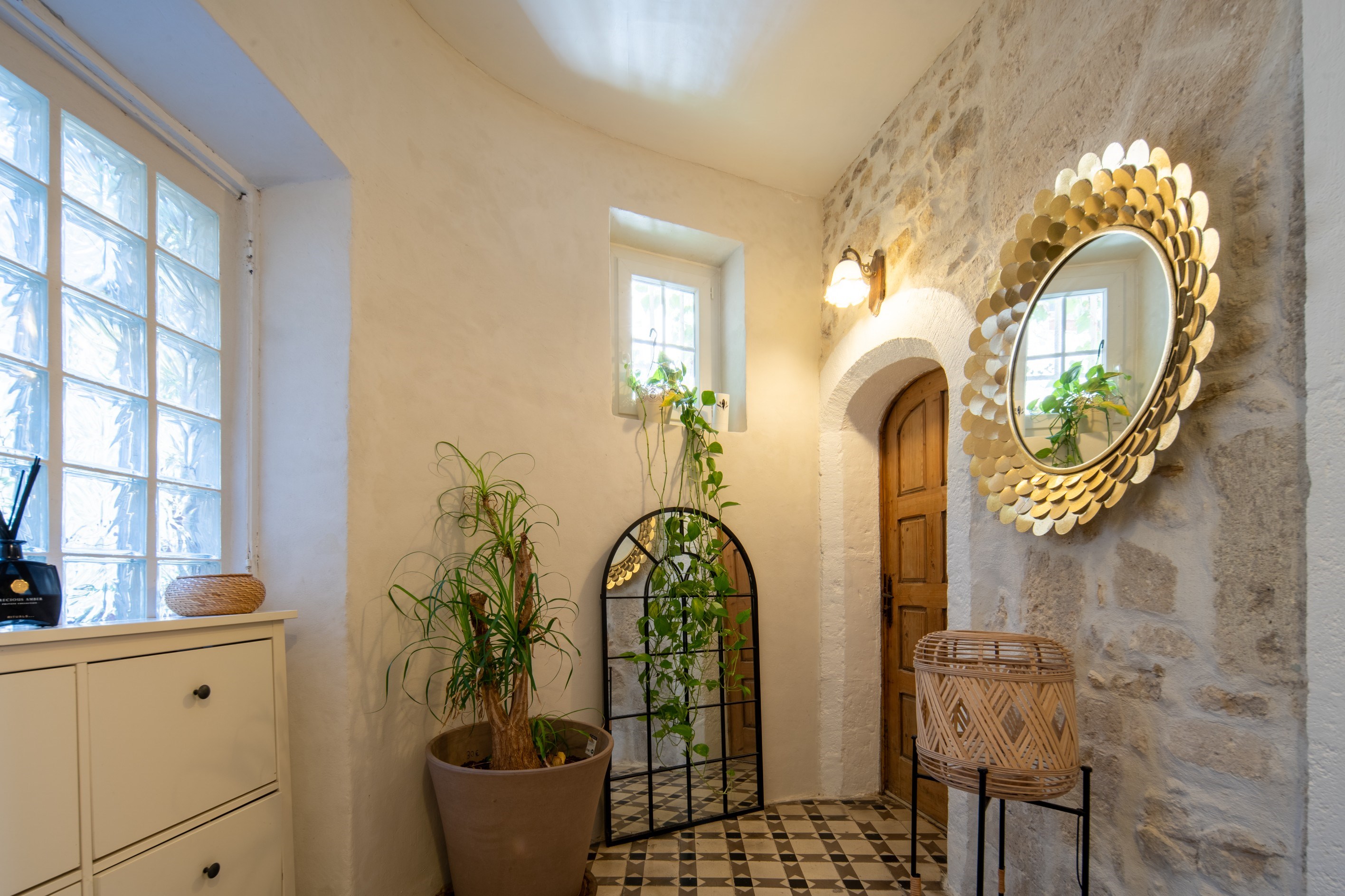  Romanesque house with garden, swimming pool and garage in the heart of the city. - 物件實景