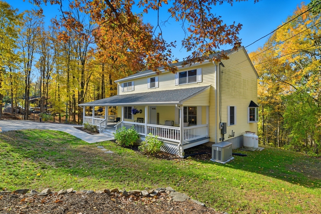 Monson, Massachusetts, 01057, United States, 4 Bedrooms Bedrooms, ,3 BathroomsBathrooms,Residential,For Sale,1969322