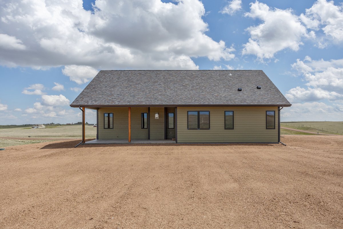 Cheyenne, Wyoming, 82009, United States, 3 Bedrooms Bedrooms, ,2 BathroomsBathrooms,Residential,For Sale,1905724