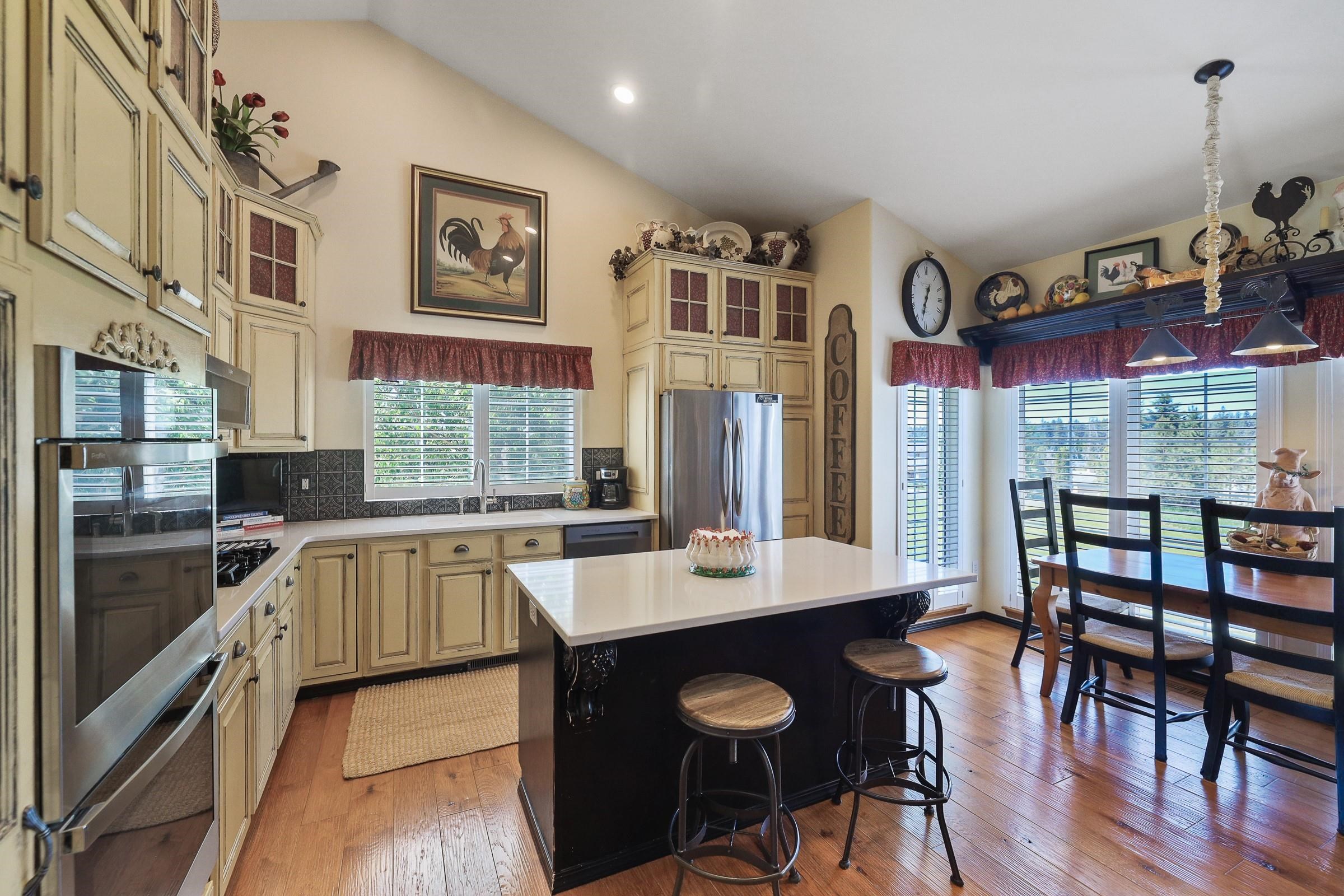 Mead, Washington, 99021, United States, 5 Bedrooms Bedrooms, ,5 BathroomsBathrooms,Residential,For Sale,1838740