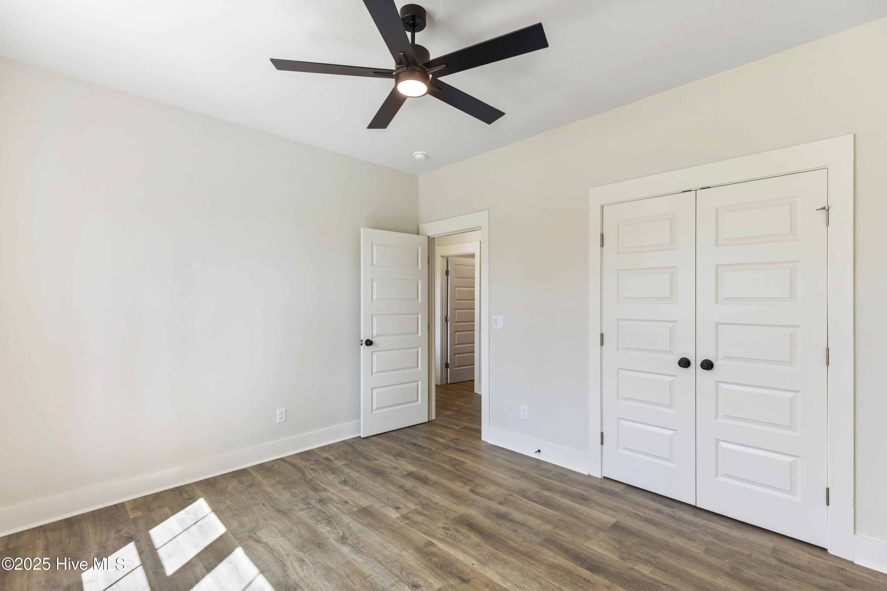 Carolina Beach, North Carolina, 28428, United States, 3 Bedrooms Bedrooms, ,2 BathroomsBathrooms,Residential,For Sale,1992087