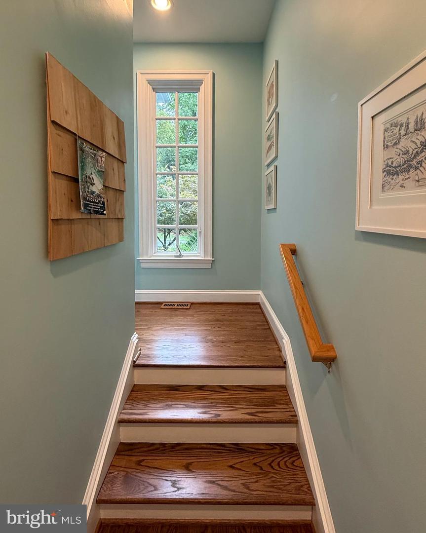 Annapolis, Maryland, 21403, United States, 4 Bedrooms Bedrooms, ,5 BathroomsBathrooms,Residential,For Sale,1927393