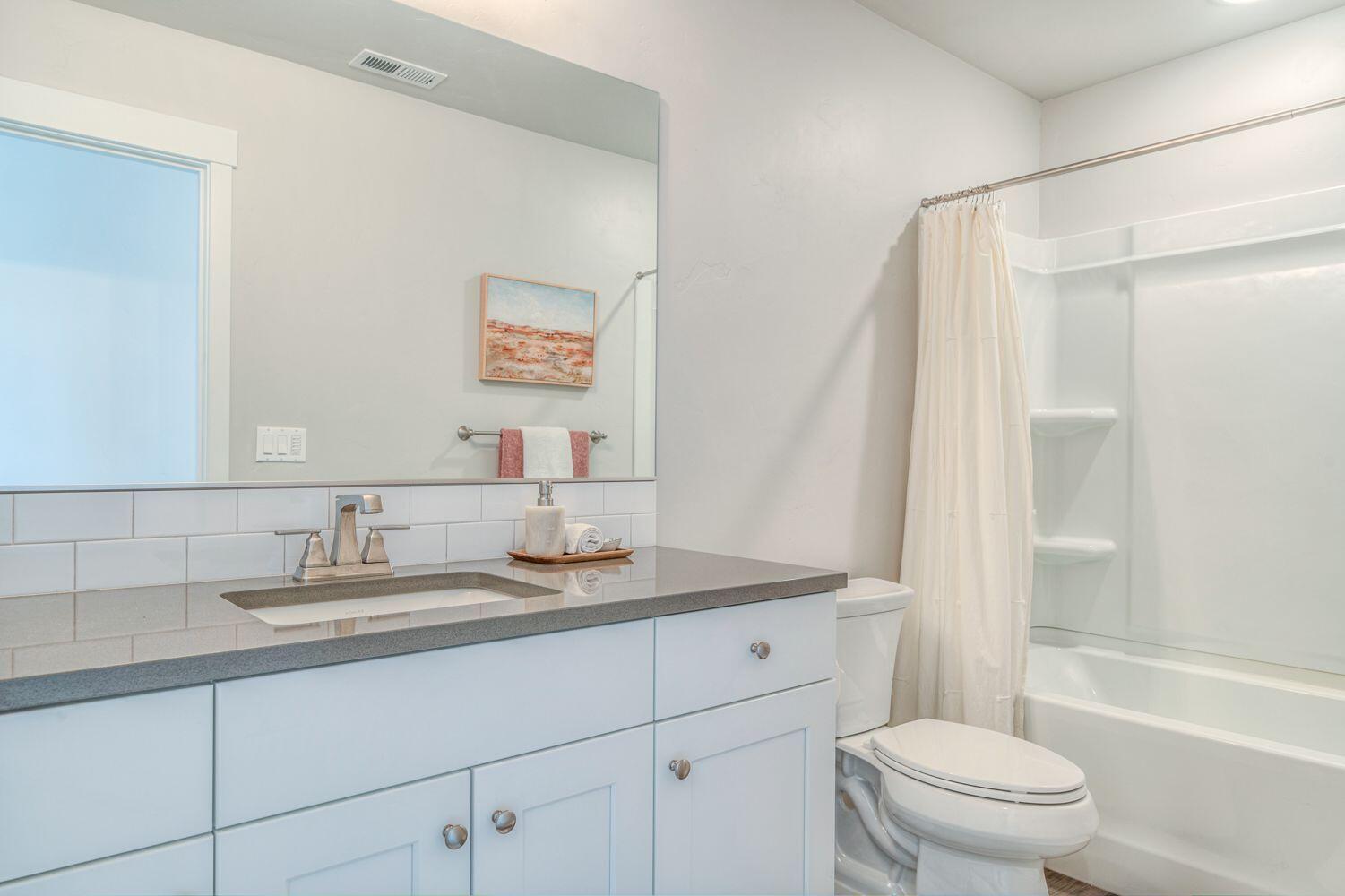 Bend, Oregon, 97702, United States, 3 Bedrooms Bedrooms, ,3 BathroomsBathrooms,Residential,For Sale,1977775