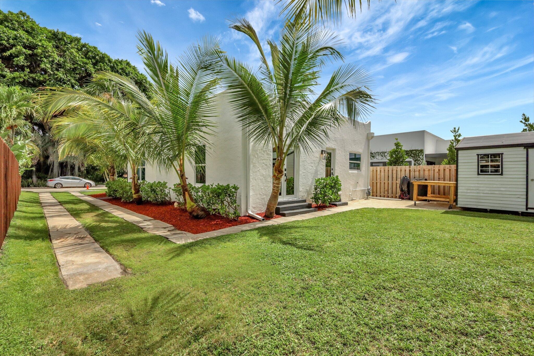 West Palm Beach, Florida, 33401, United States, 2 Bedrooms Bedrooms, ,1 BathroomBathrooms,Residential,For Sale,1942586