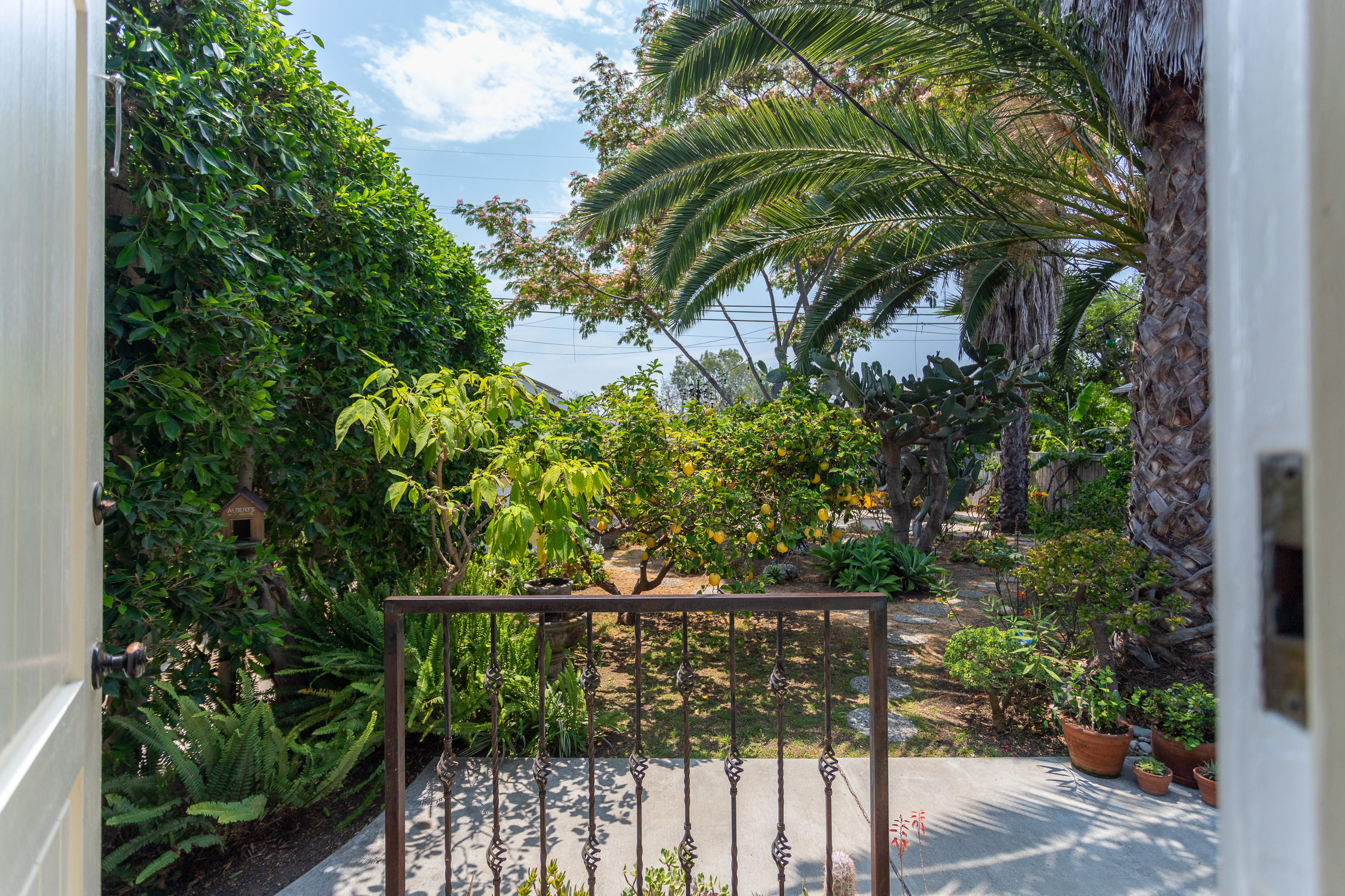  5836 La Mirada Avenue - 物件實景
