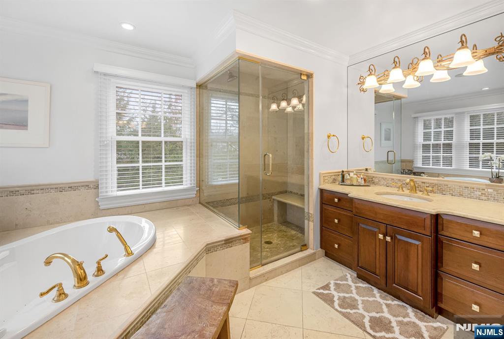 Tenafly, New Jersey, 07670, United States, 6 Bedrooms Bedrooms, ,5 BathroomsBathrooms,Residential,For Sale,1743574