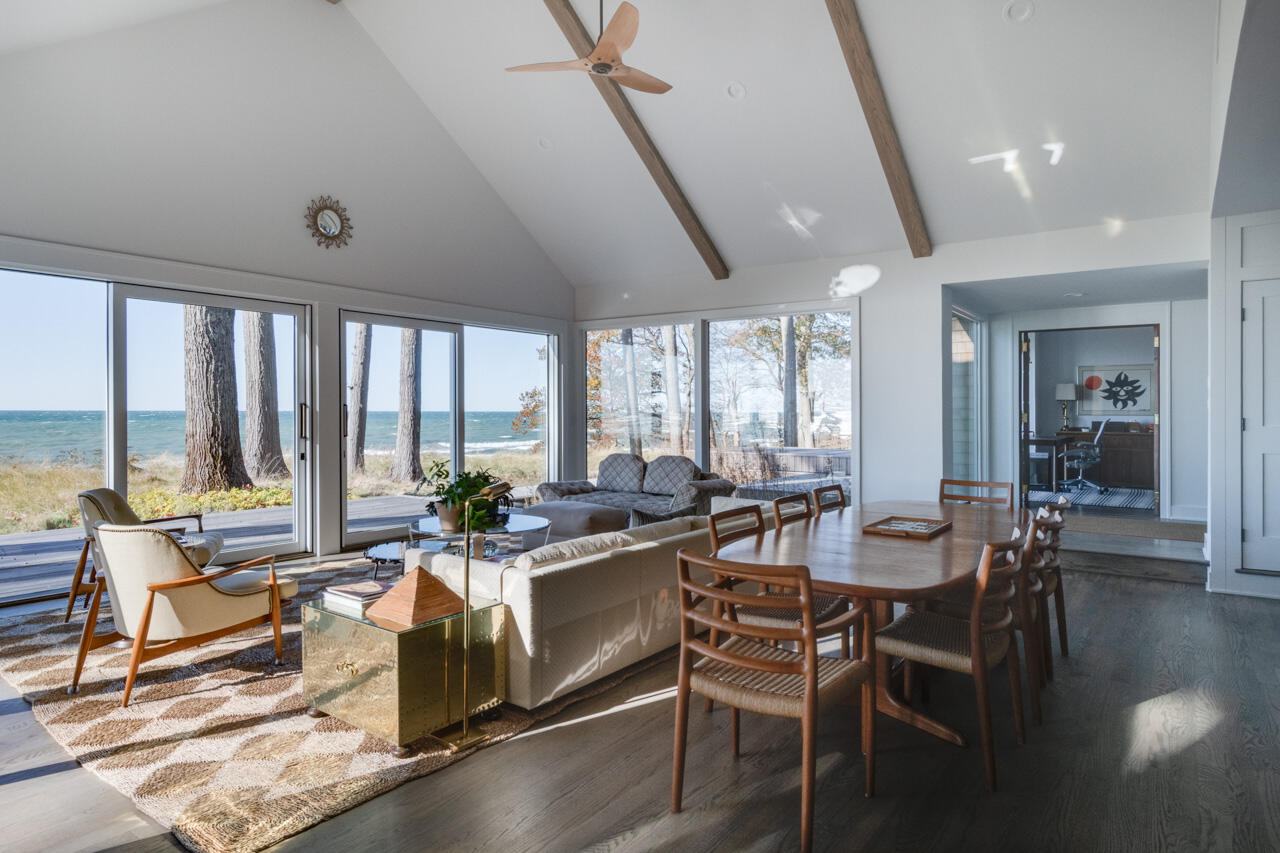 Fennville, Michigan, 49408, United States, 9 Bedrooms Bedrooms, ,10 BathroomsBathrooms,Residential,For Sale,1992421