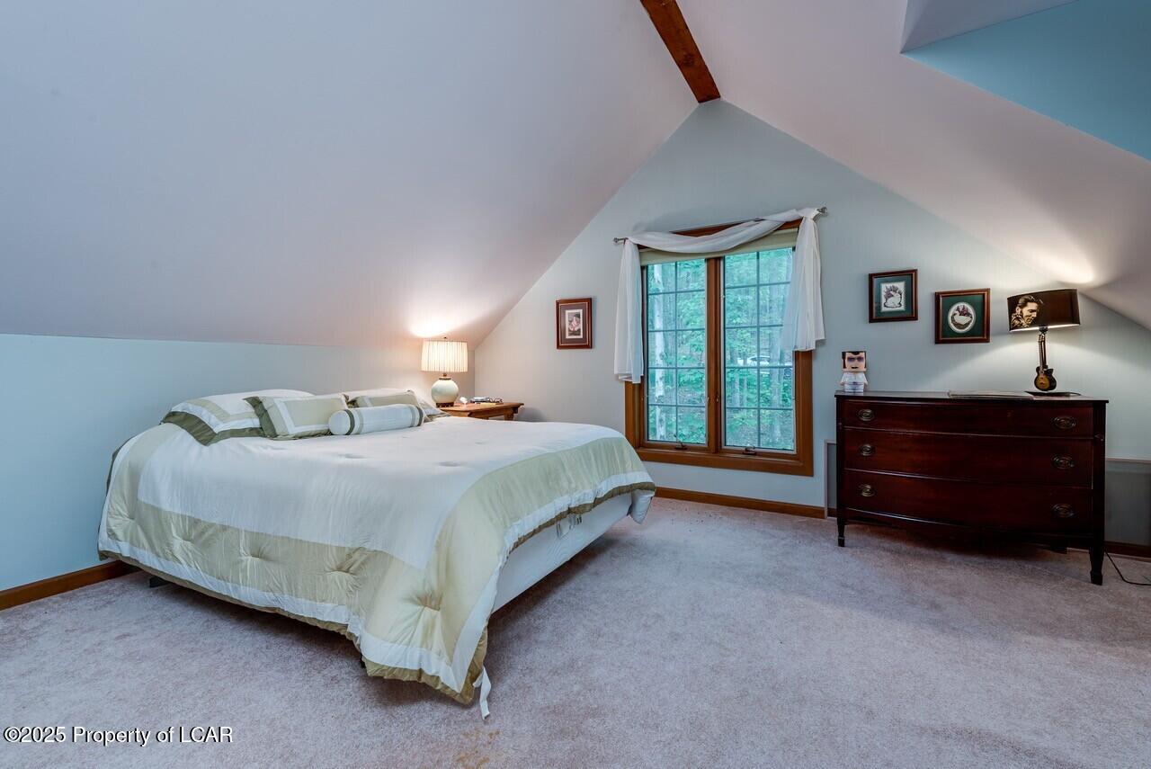 Dallas, Pennsylvania, 18612, United States, 5 Bedrooms Bedrooms, ,3 BathroomsBathrooms,Residential,For Sale,2006135