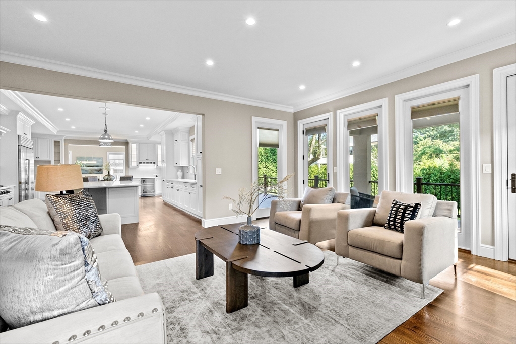 Newton, Massachusetts, 02459, United States, 6 Bedrooms Bedrooms, ,7 BathroomsBathrooms,Residential,For Sale,1918110