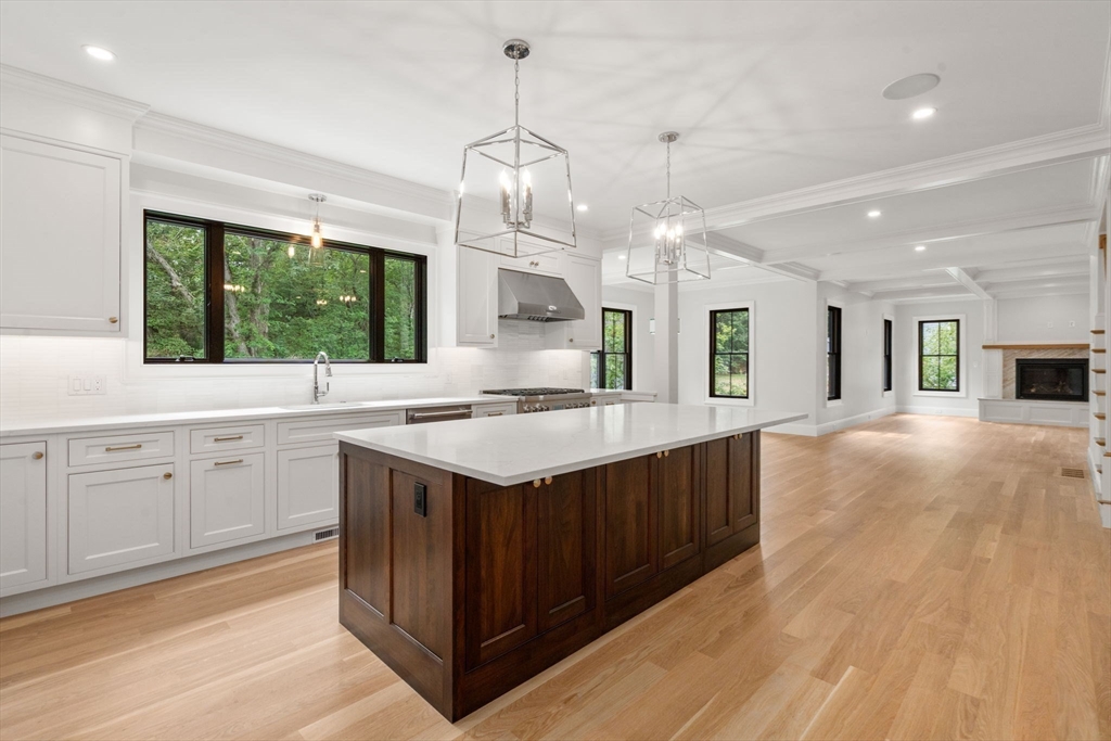 Westwood, Massachusetts, 02090, United States, 5 Bedrooms Bedrooms, ,5 BathroomsBathrooms,Residential,For Sale,1911878