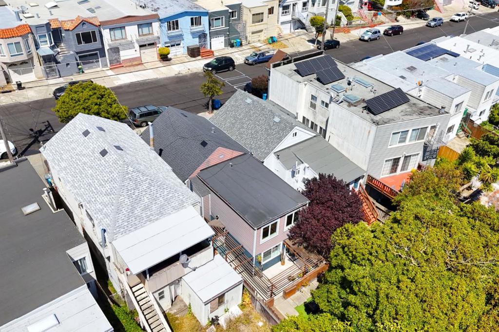 San Francisco, California, 94134, United States, 3 Bedrooms Bedrooms, ,2 BathroomsBathrooms,Residential,For Sale,1943072