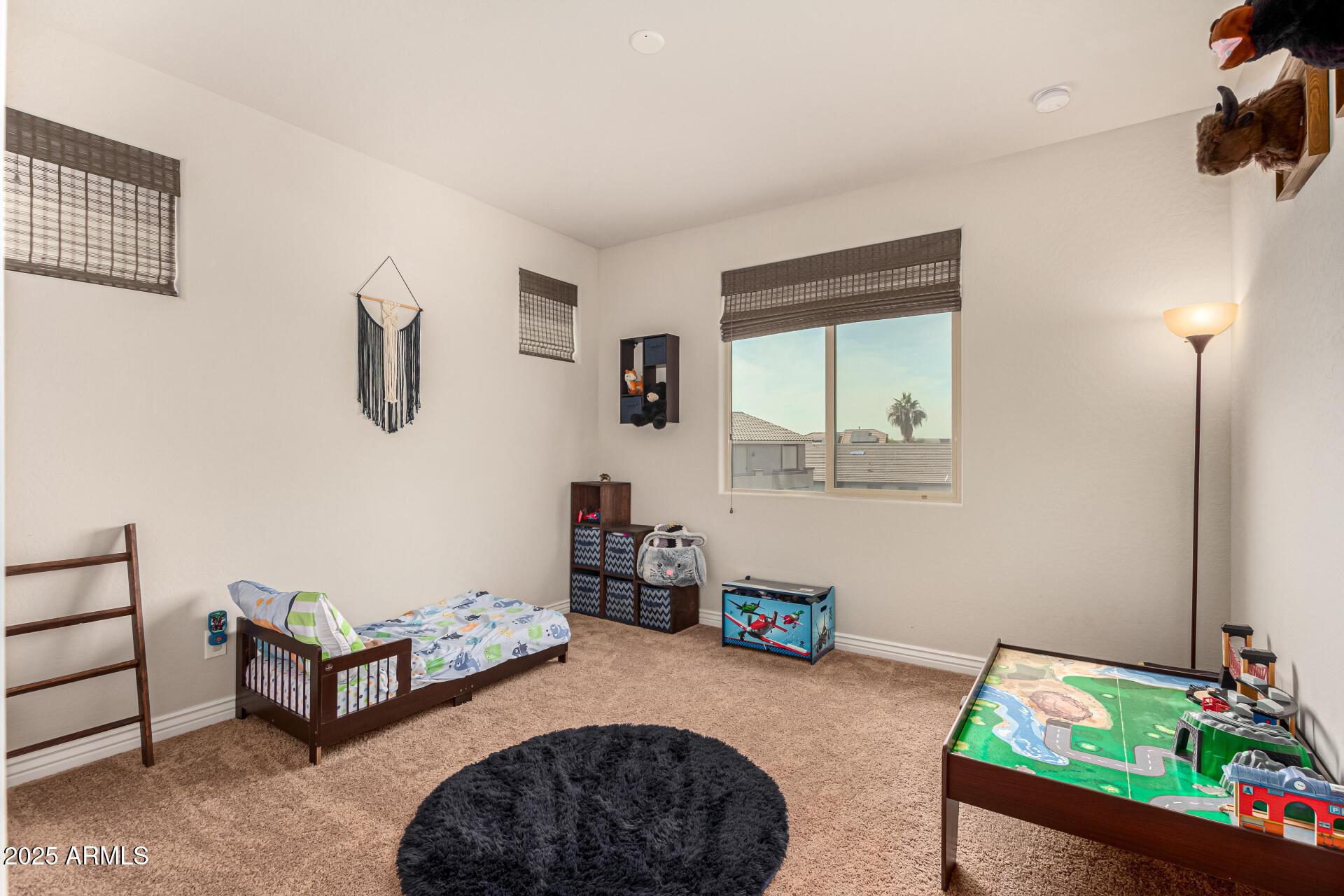 Glendale, Arizona, 85305, United States, 4 Bedrooms Bedrooms, ,5 BathroomsBathrooms,Residential,For Sale,1881067