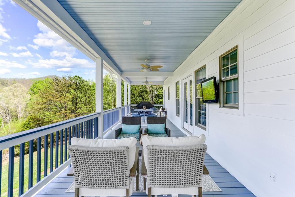 Warne, North Carolina, 28909, United States, 3 Bedrooms Bedrooms, ,3 BathroomsBathrooms,Residential,For Sale,1878165