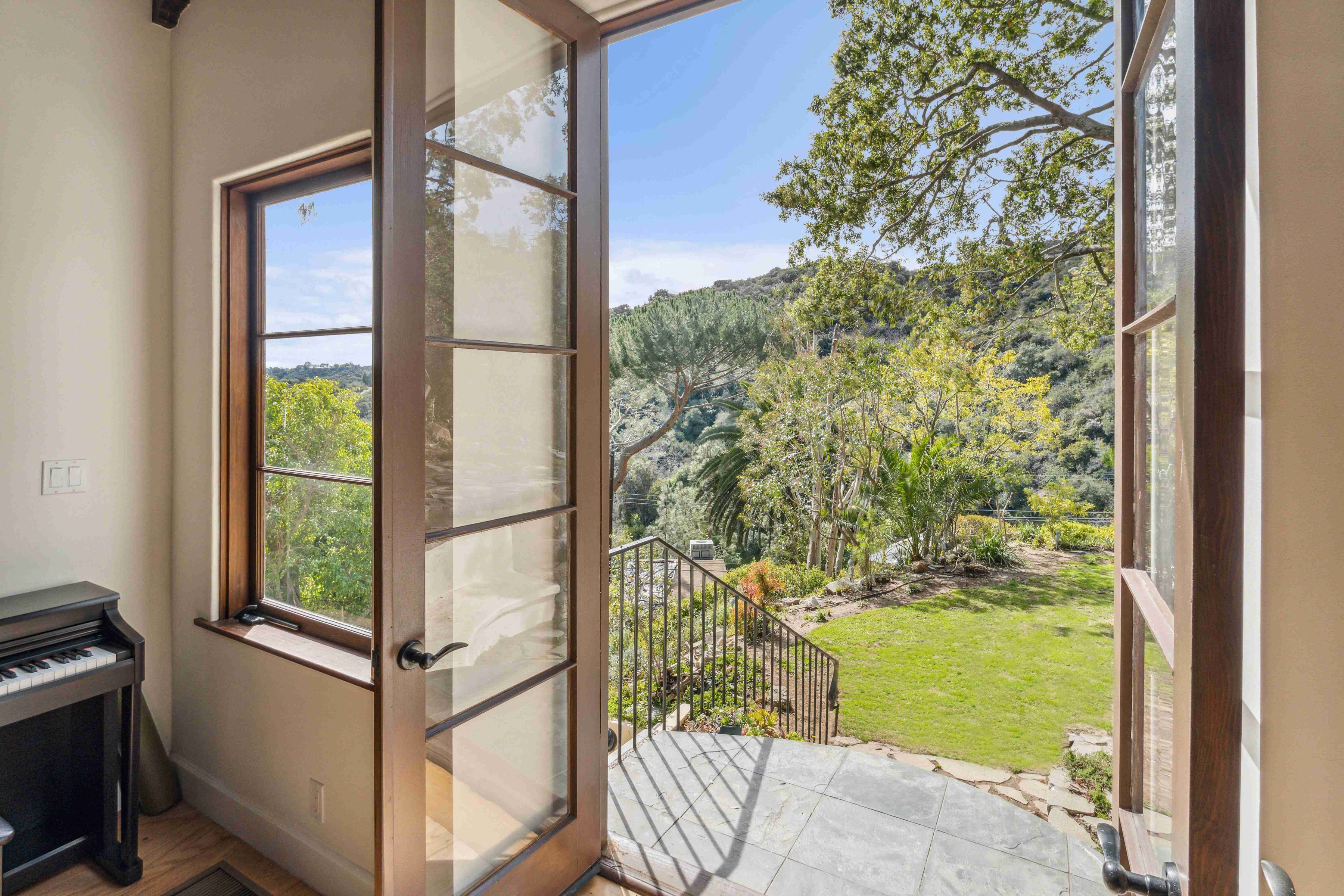  10037 Reevesbury Dr - 物件實景