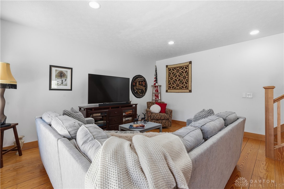 Adams Twp, Ohio, 45177, United States, 6 Bedrooms Bedrooms, ,4 BathroomsBathrooms,Residential,For Sale,1989294